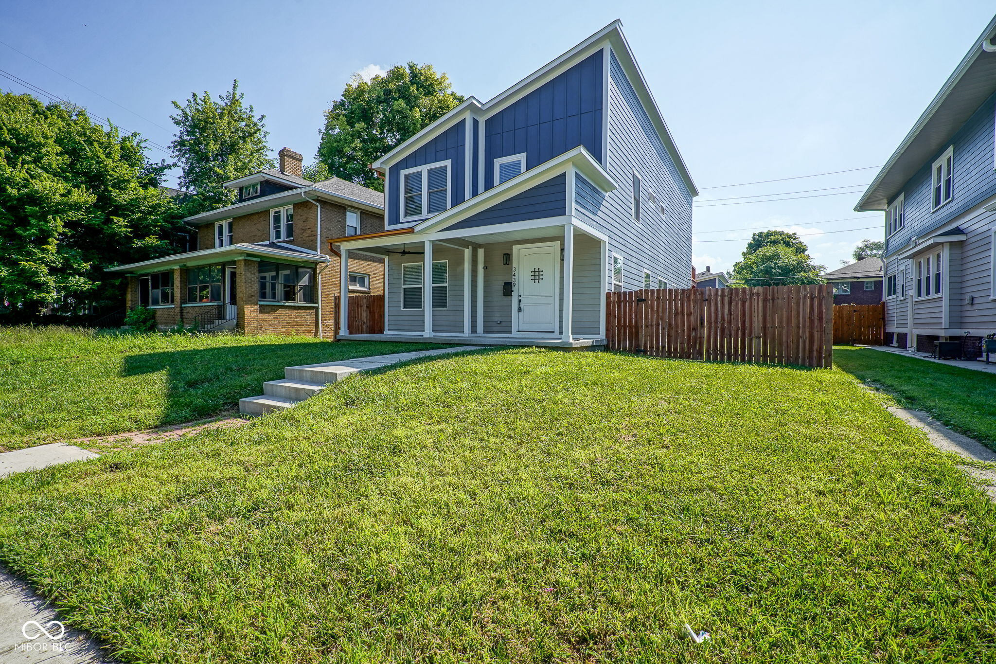 3439 Broadway Street