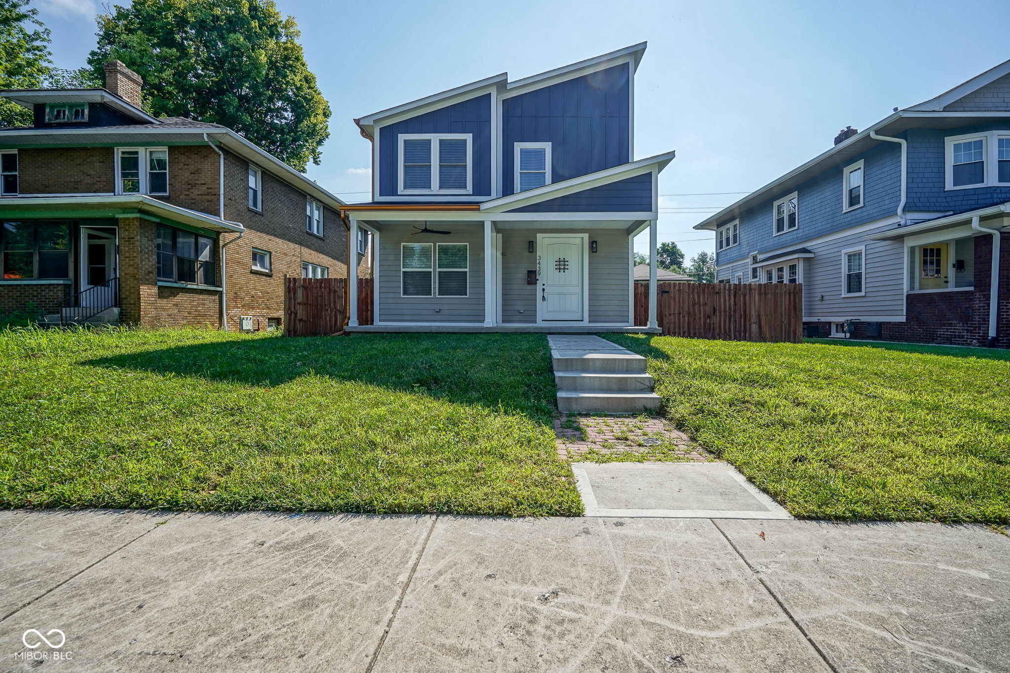 3439 Broadway Street