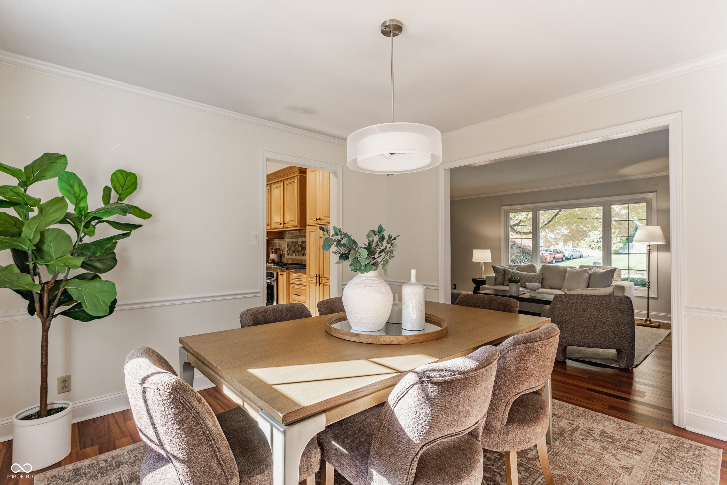 9 Lakeview Court
