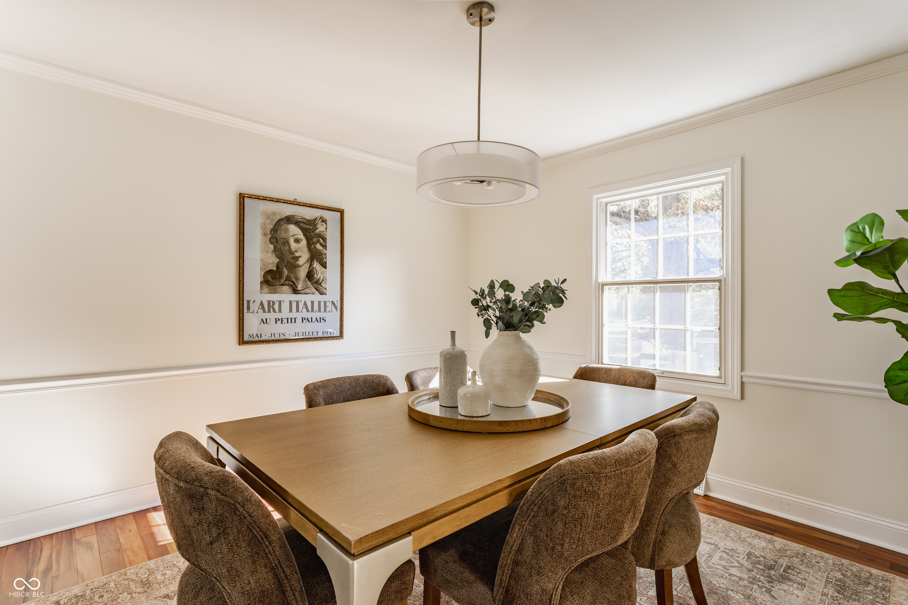 9 Lakeview Court