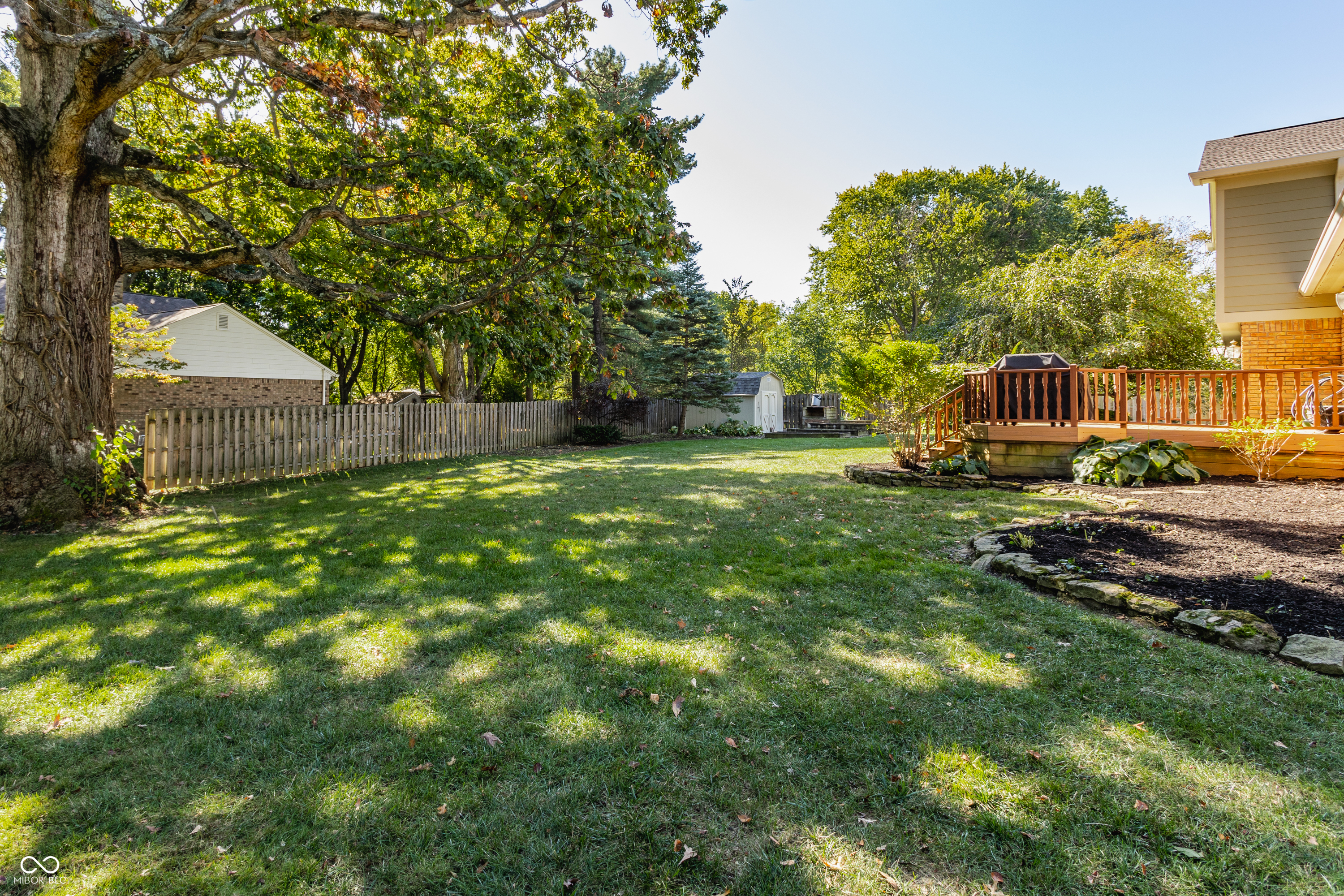 9 Lakeview Court