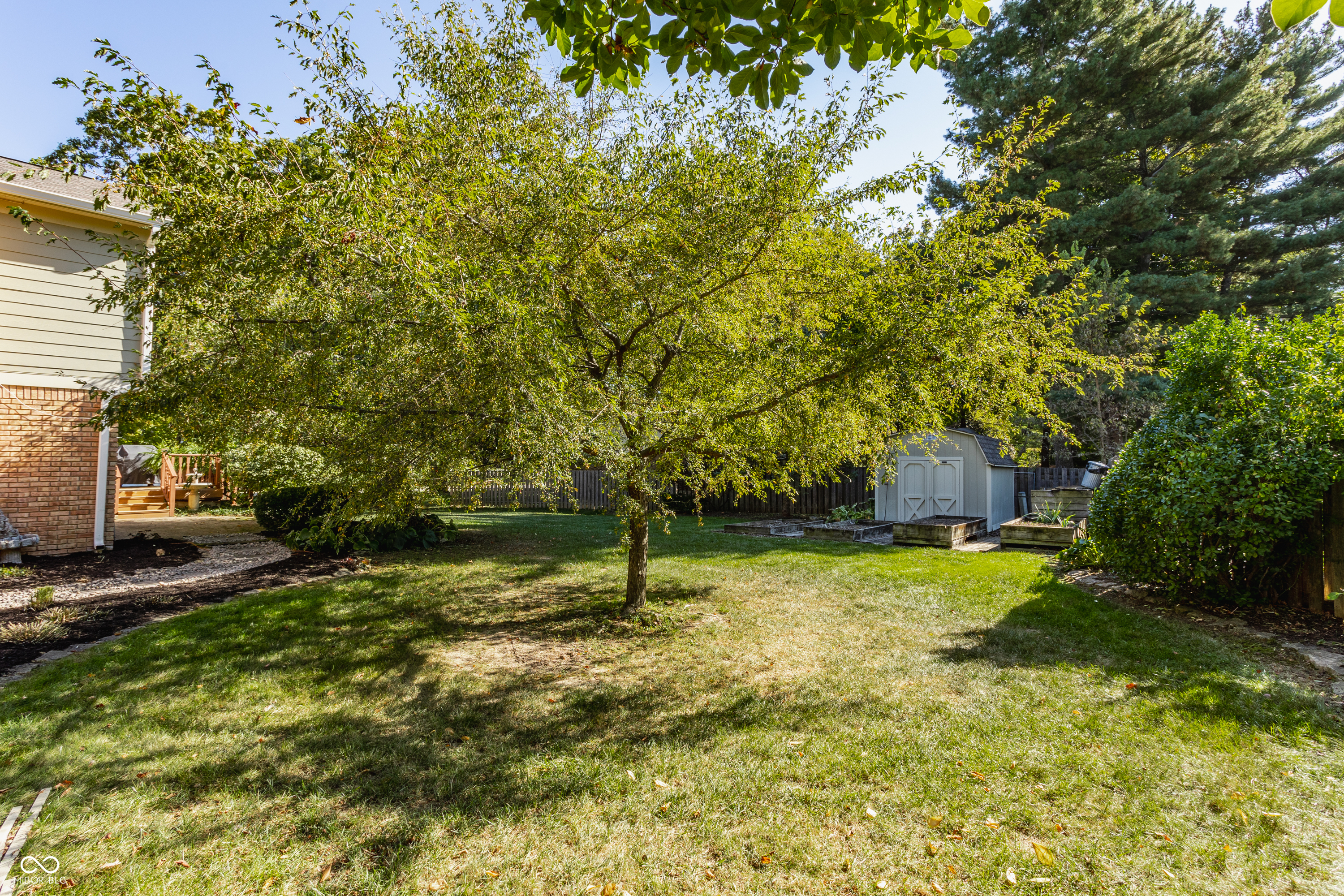 9 Lakeview Court