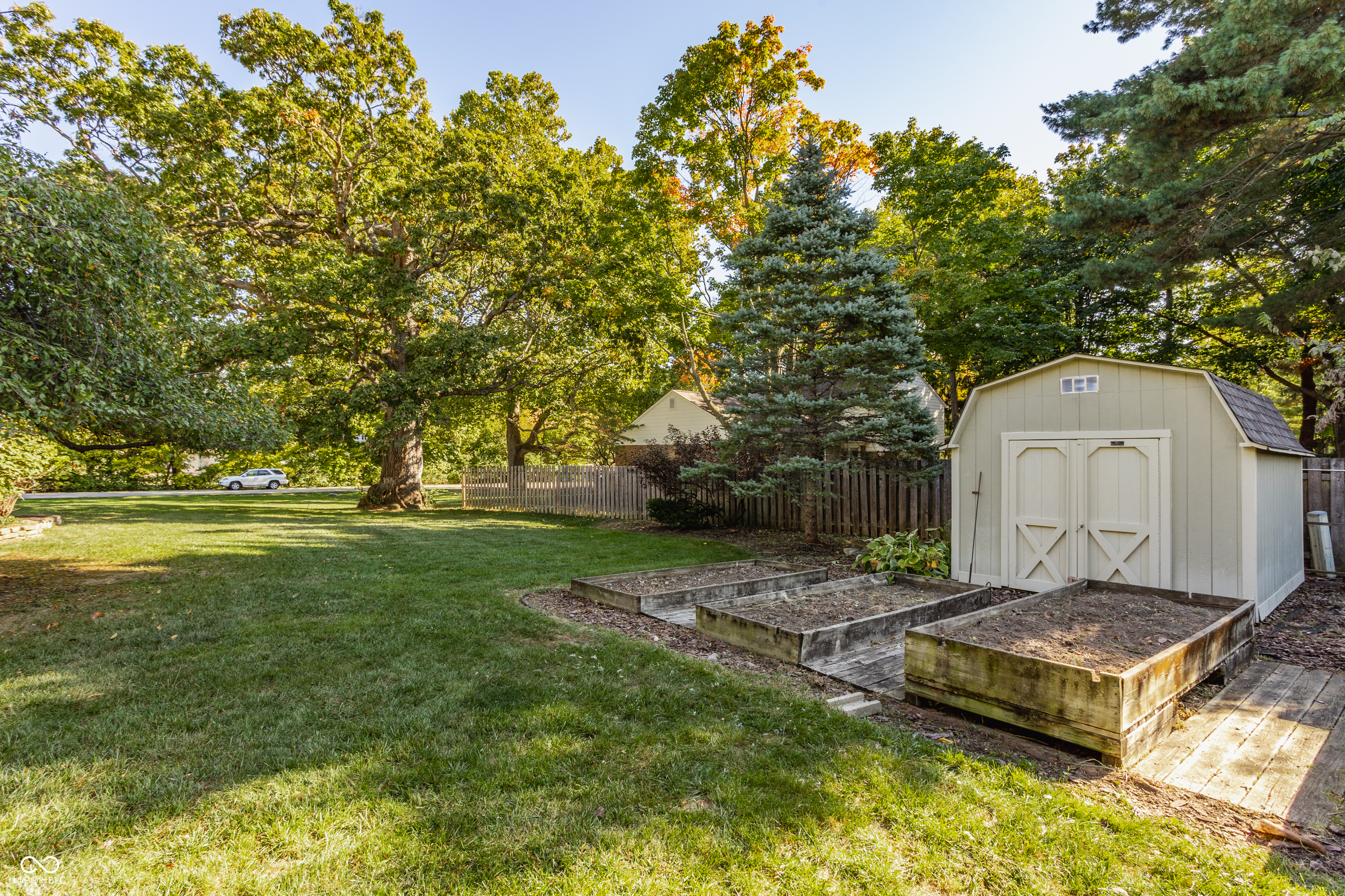 9 Lakeview Court