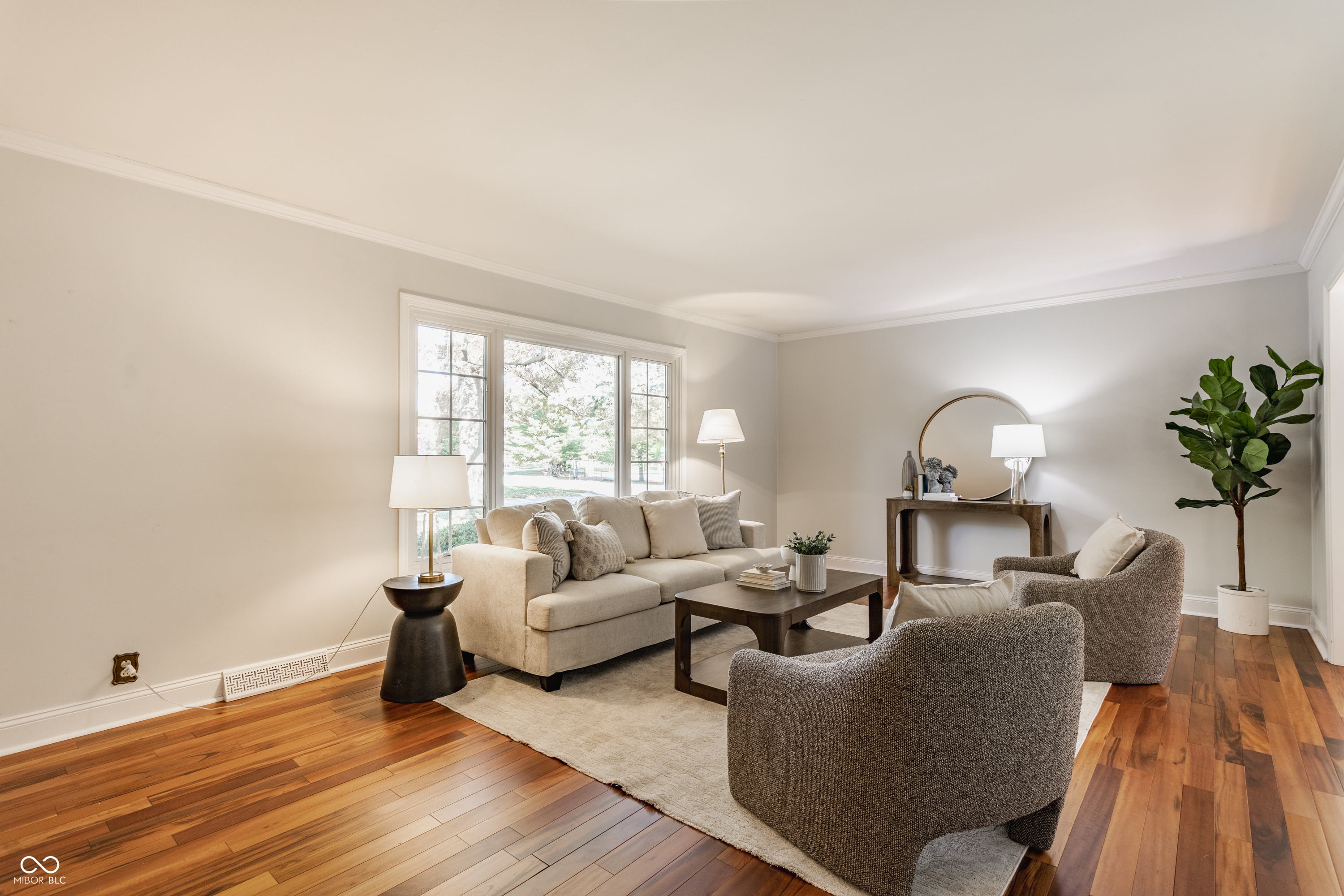 9 Lakeview Court