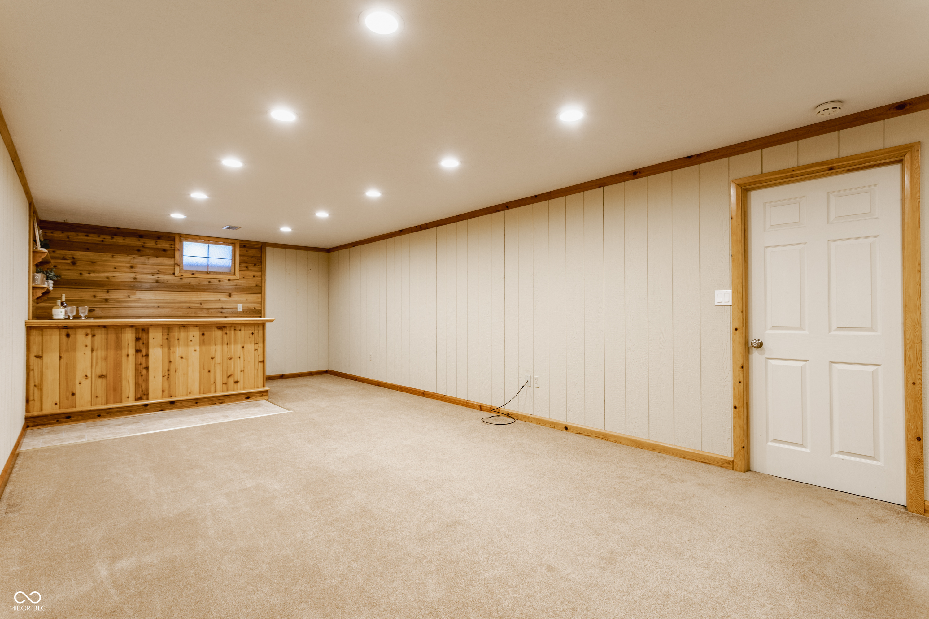 9 Lakeview Court