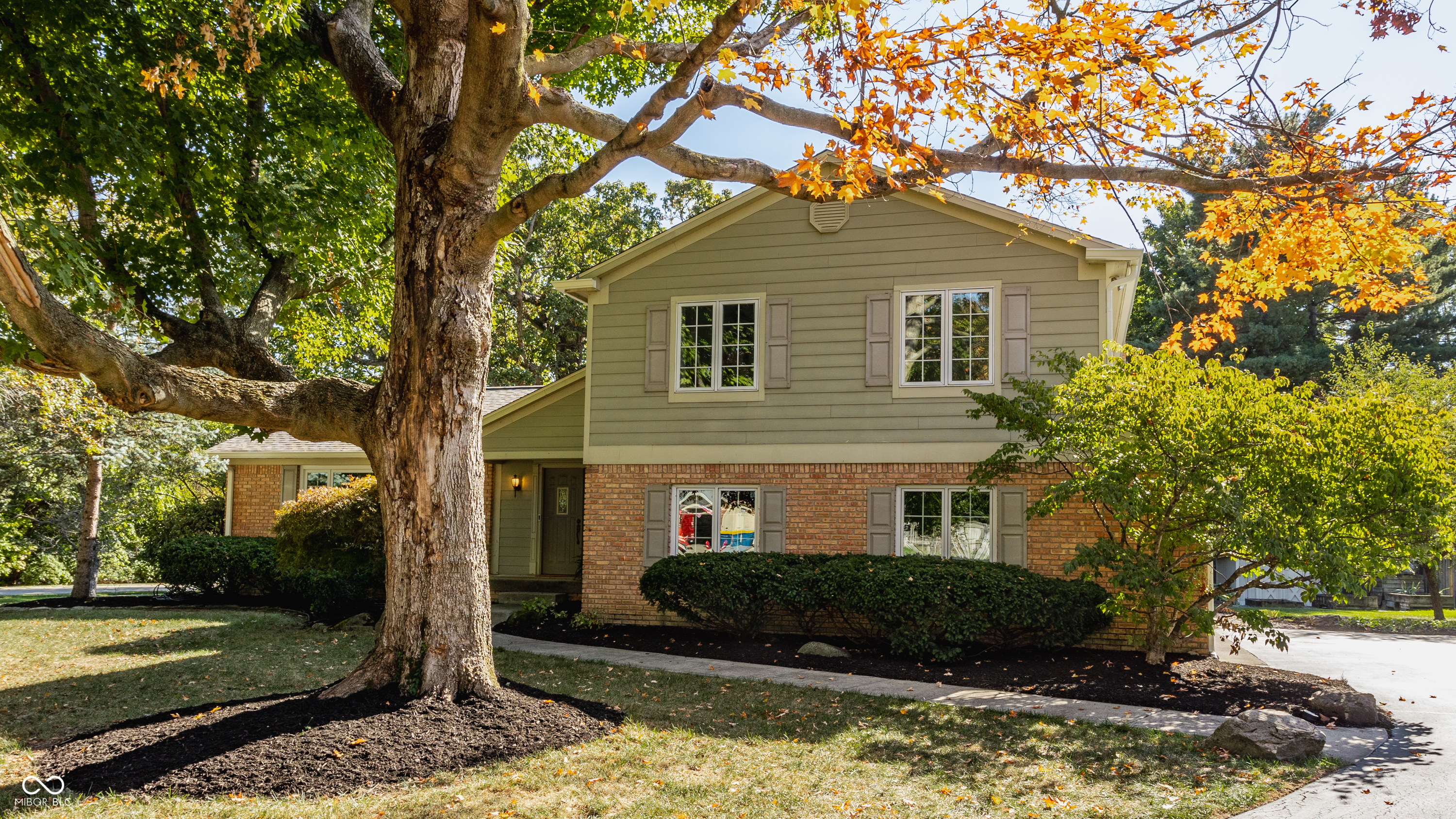 9 Lakeview Court