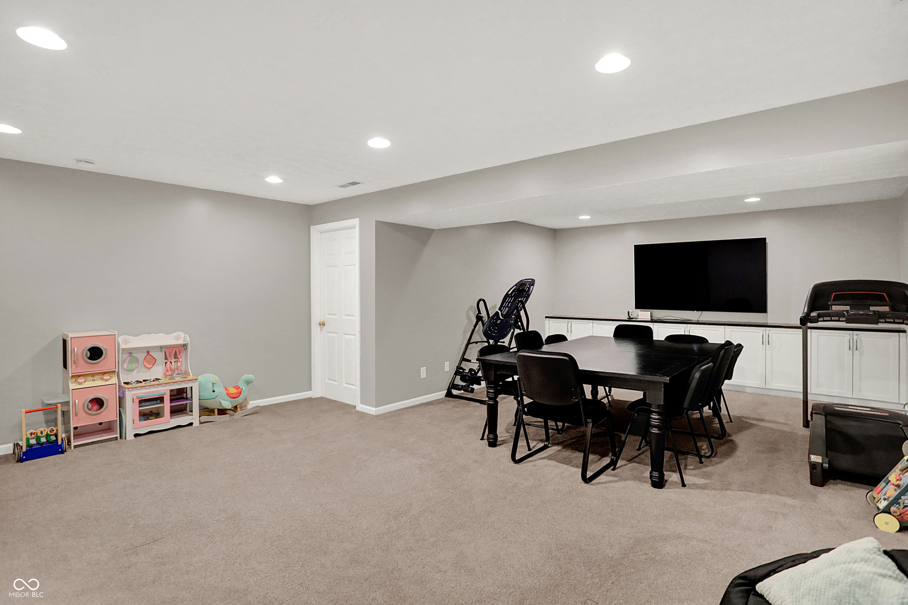 5812 Bluestem Court