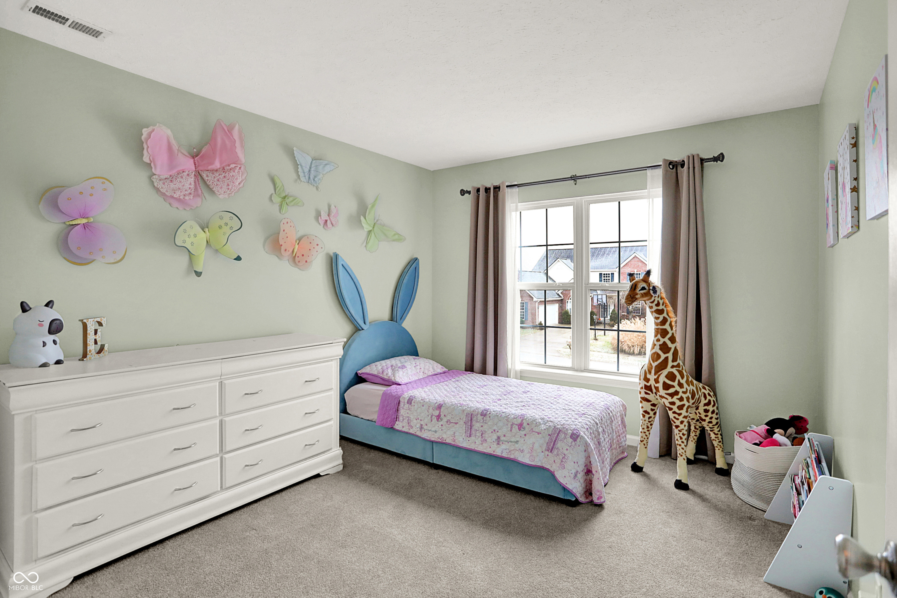 5812 Bluestem Court
