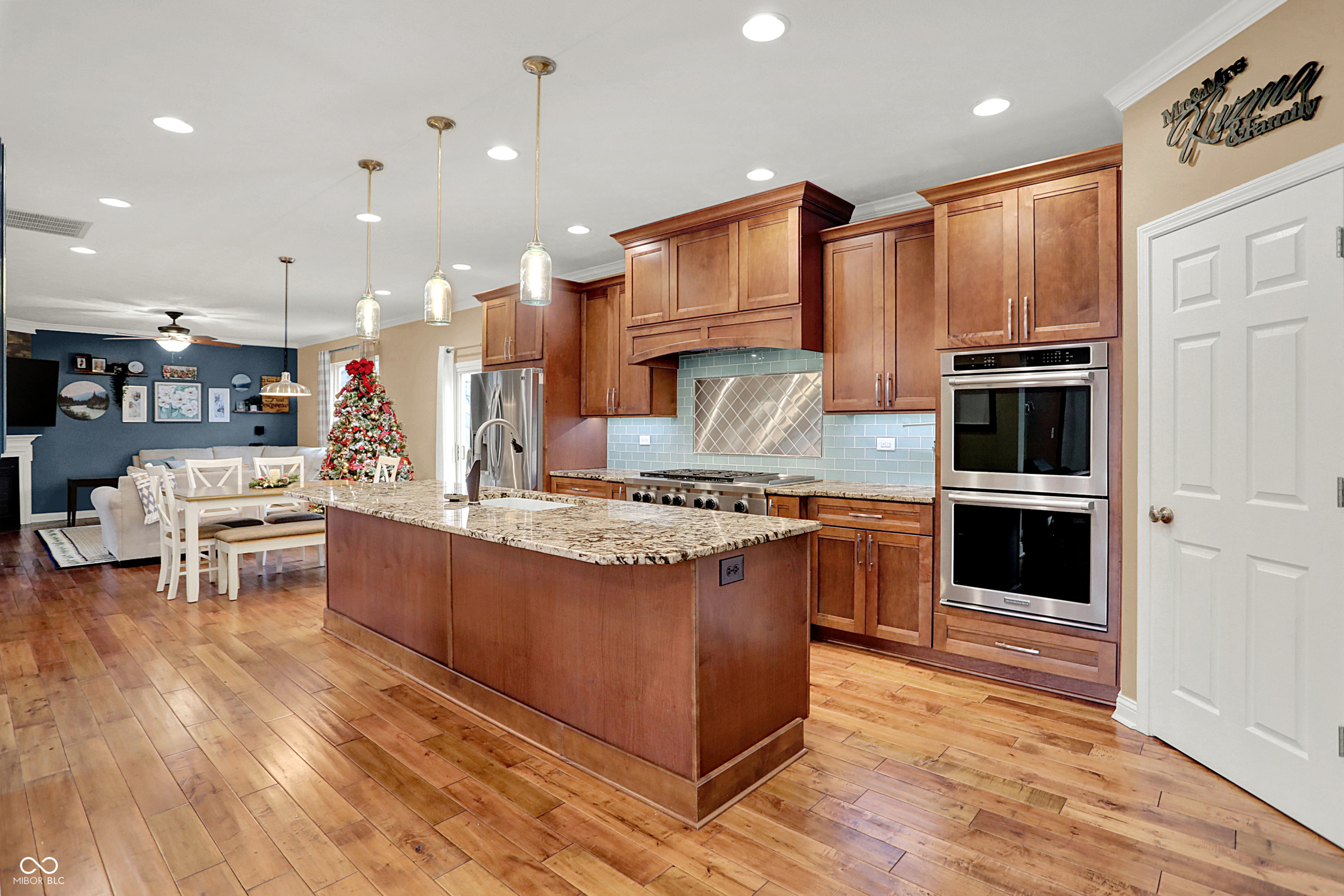5812 Bluestem Court