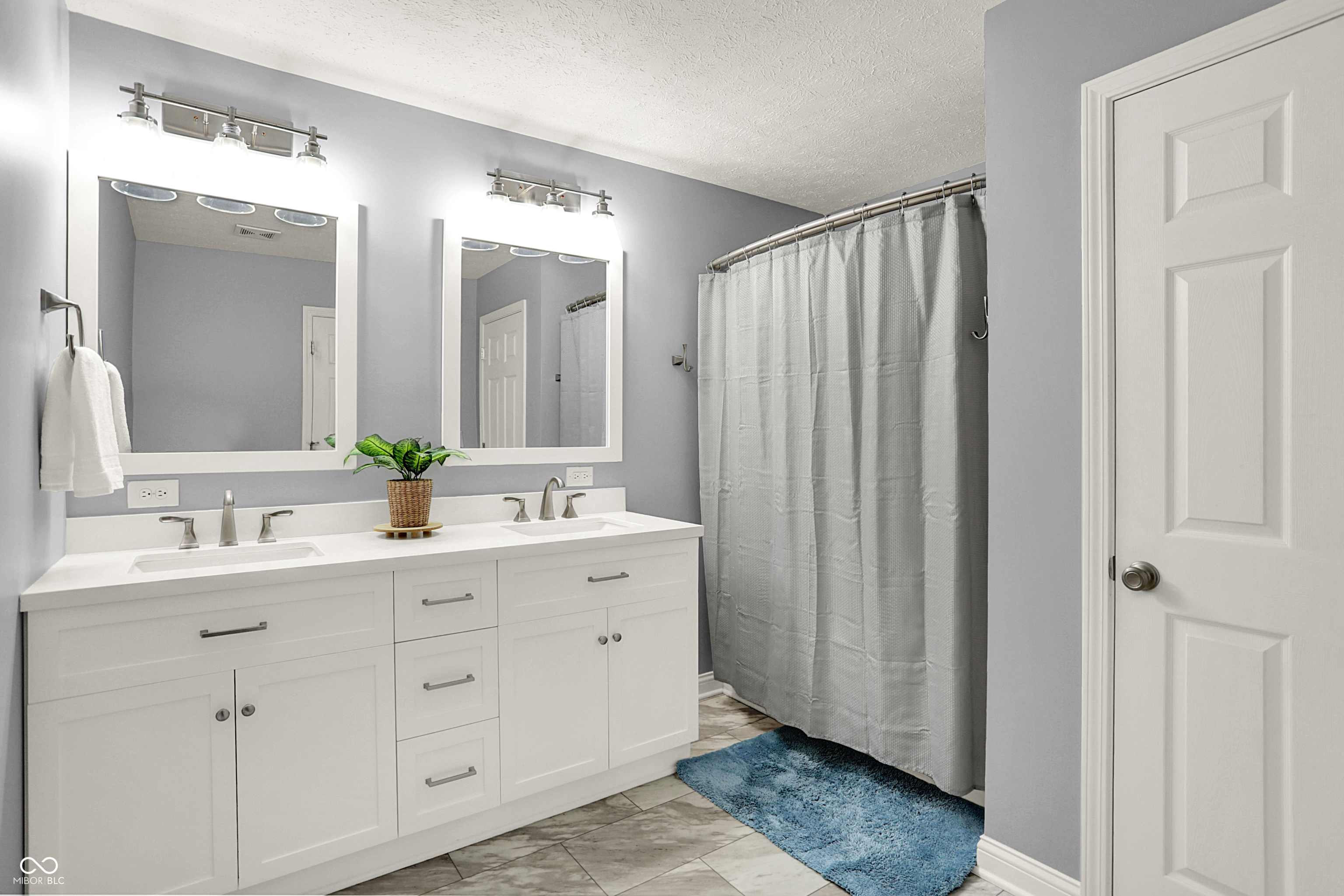 5812 Bluestem Court