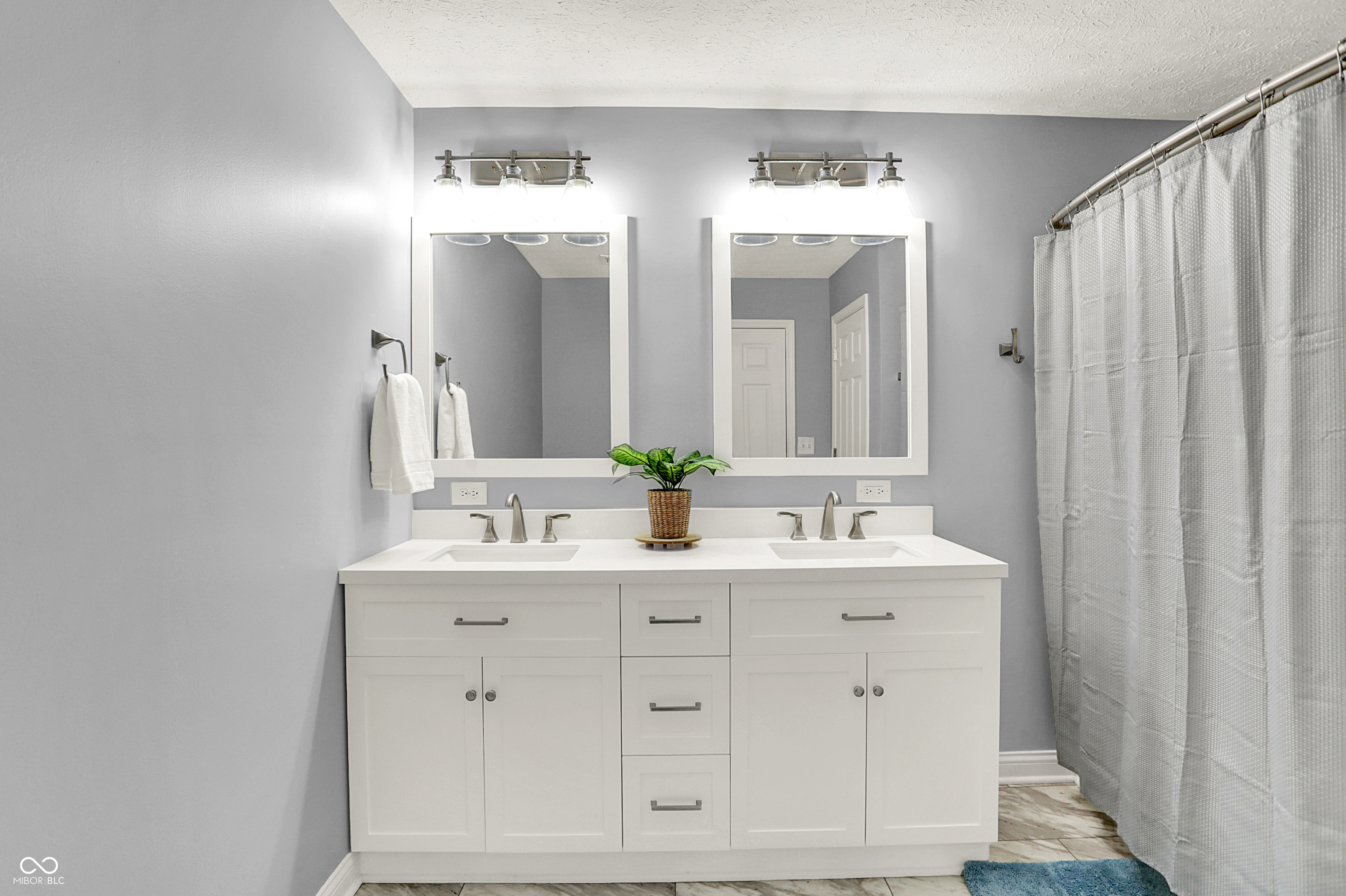 5812 Bluestem Court