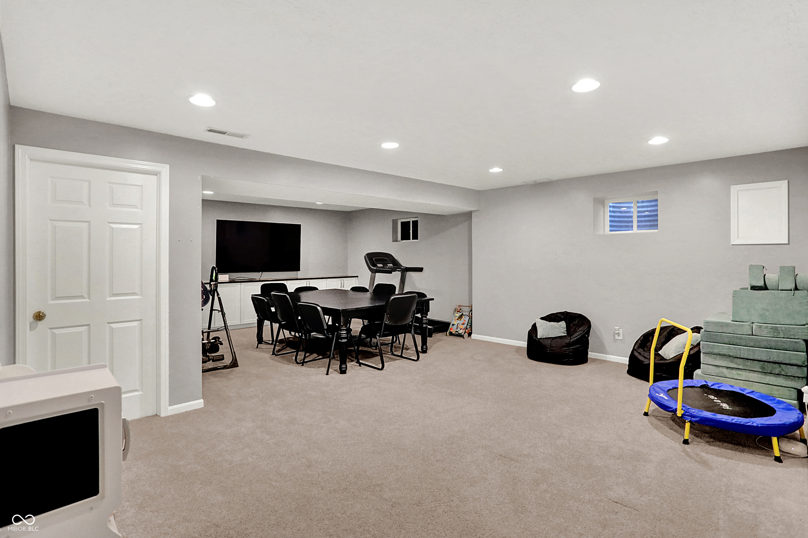 5812 Bluestem Court