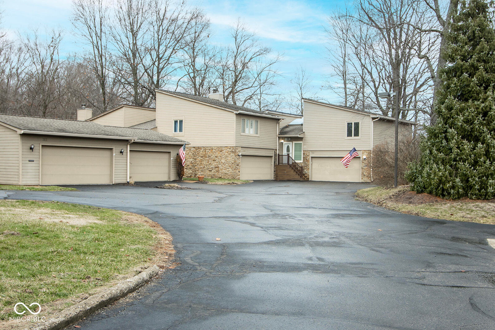 309 Baywood Court