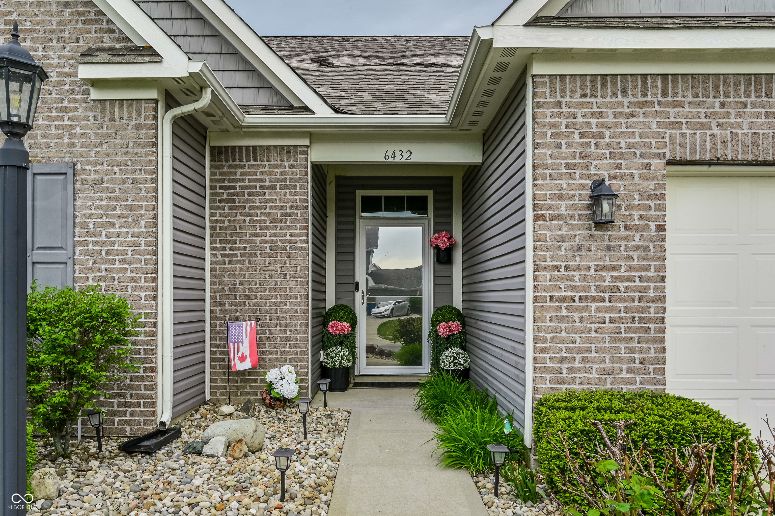 6432 W Waters Edge Court