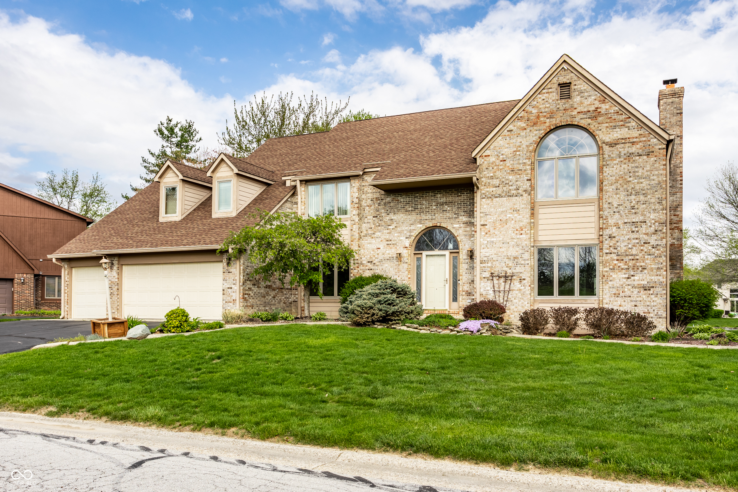 1909 Dakota Drive