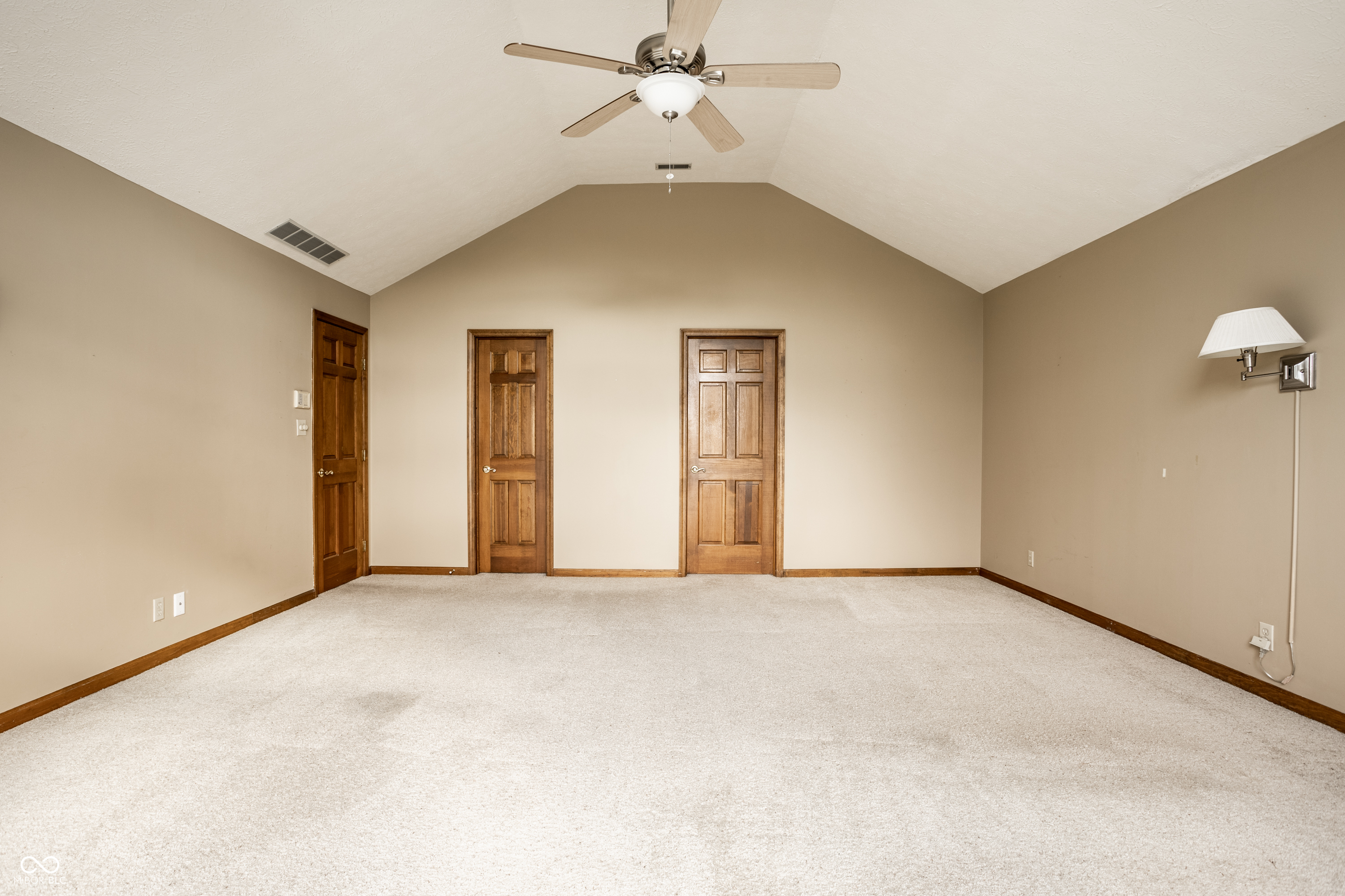 1909 Dakota Drive