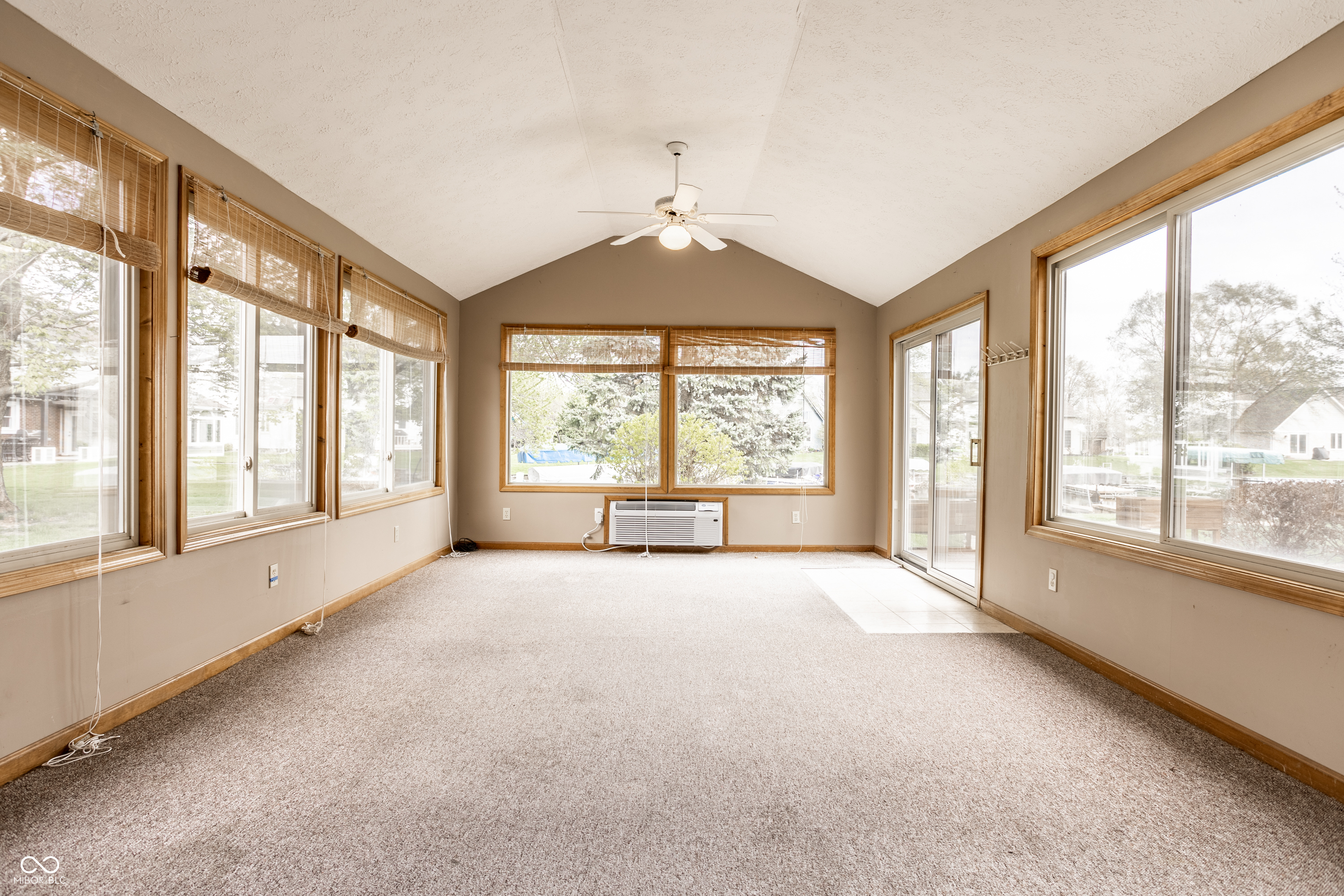 1909 Dakota Drive