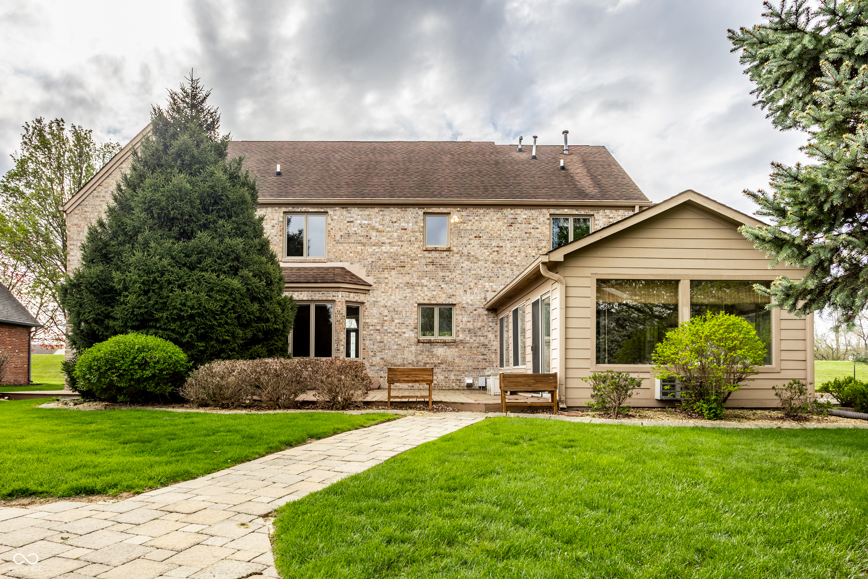 1909 Dakota Drive