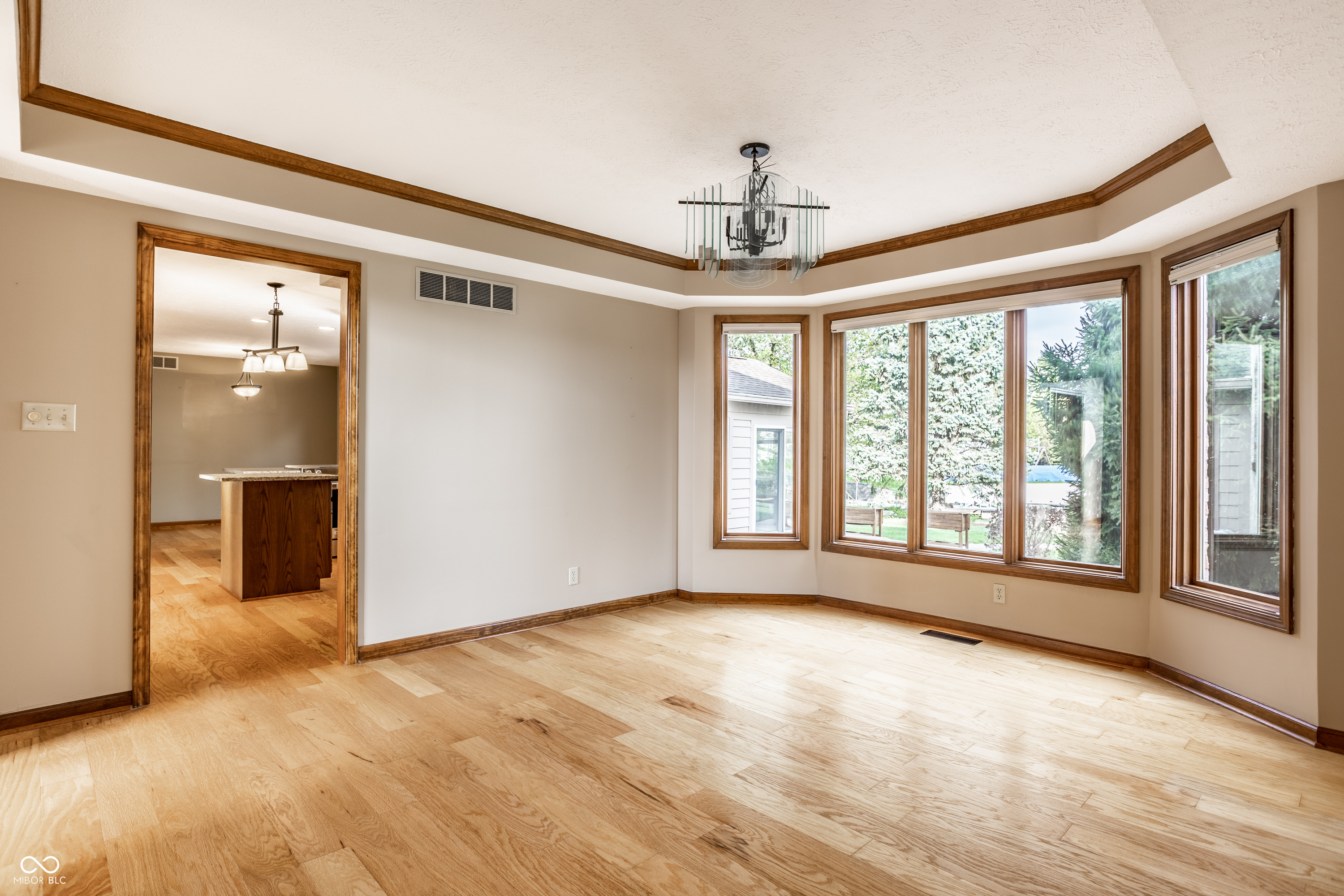 1909 Dakota Drive
