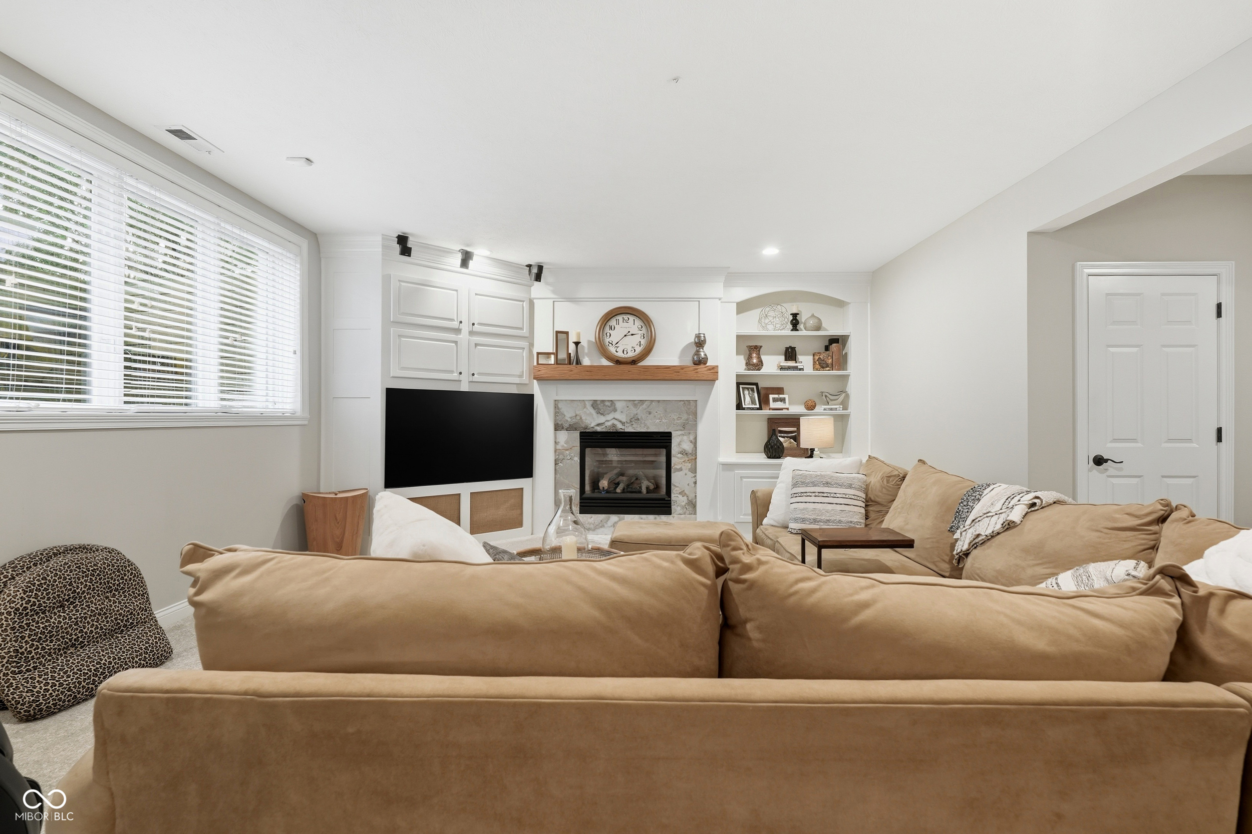 5922 Fife Trail