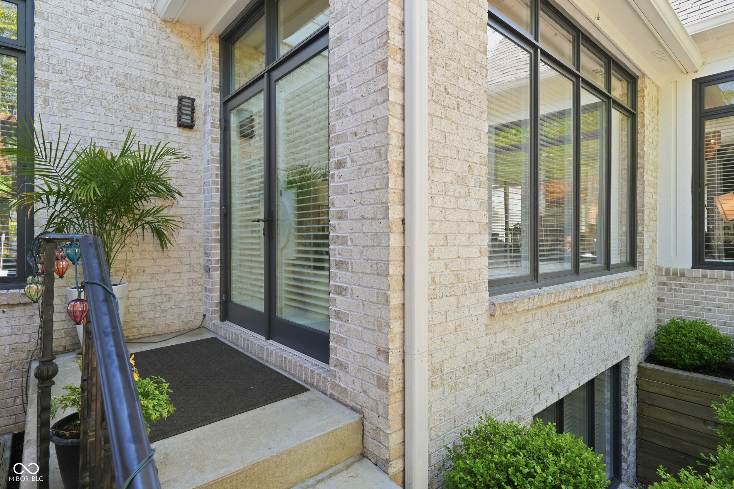 5922 Fife Trail