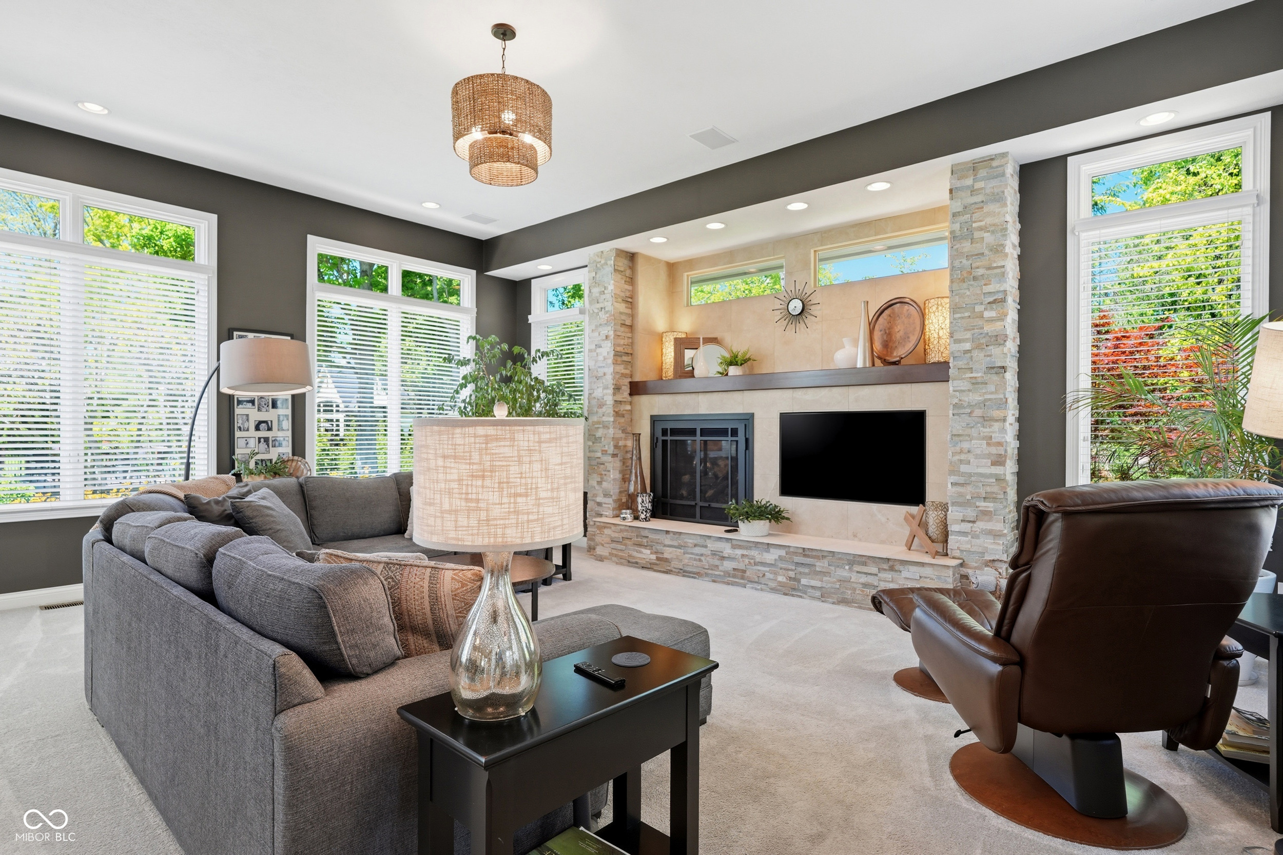 5922 Fife Trail