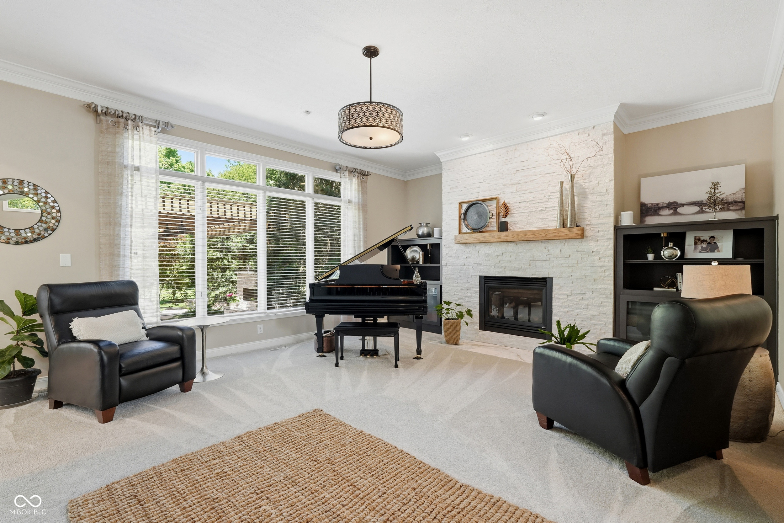 5922 Fife Trail