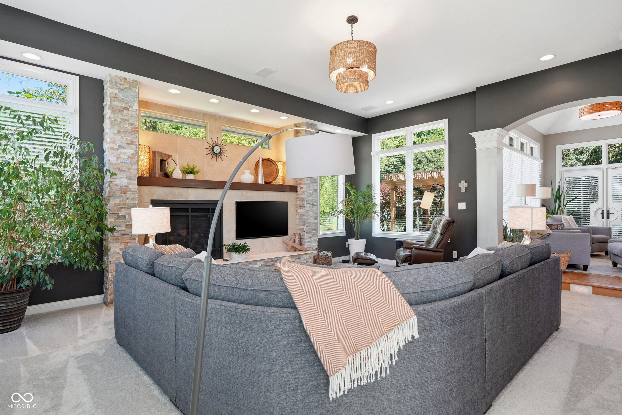 5922 Fife Trail