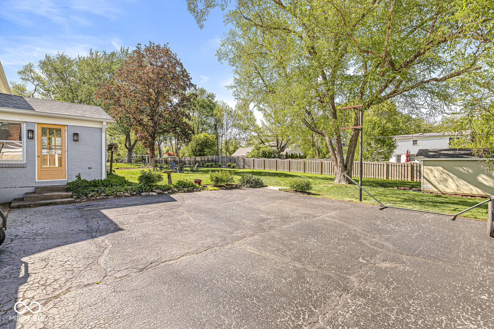 432 W 83rd Street