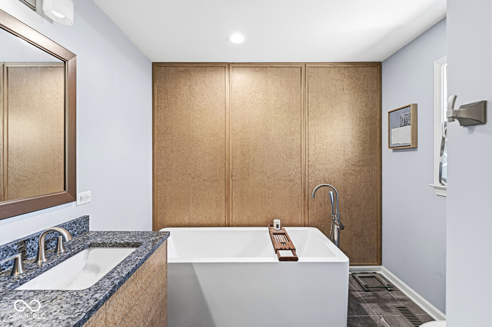 432 W 83rd Street