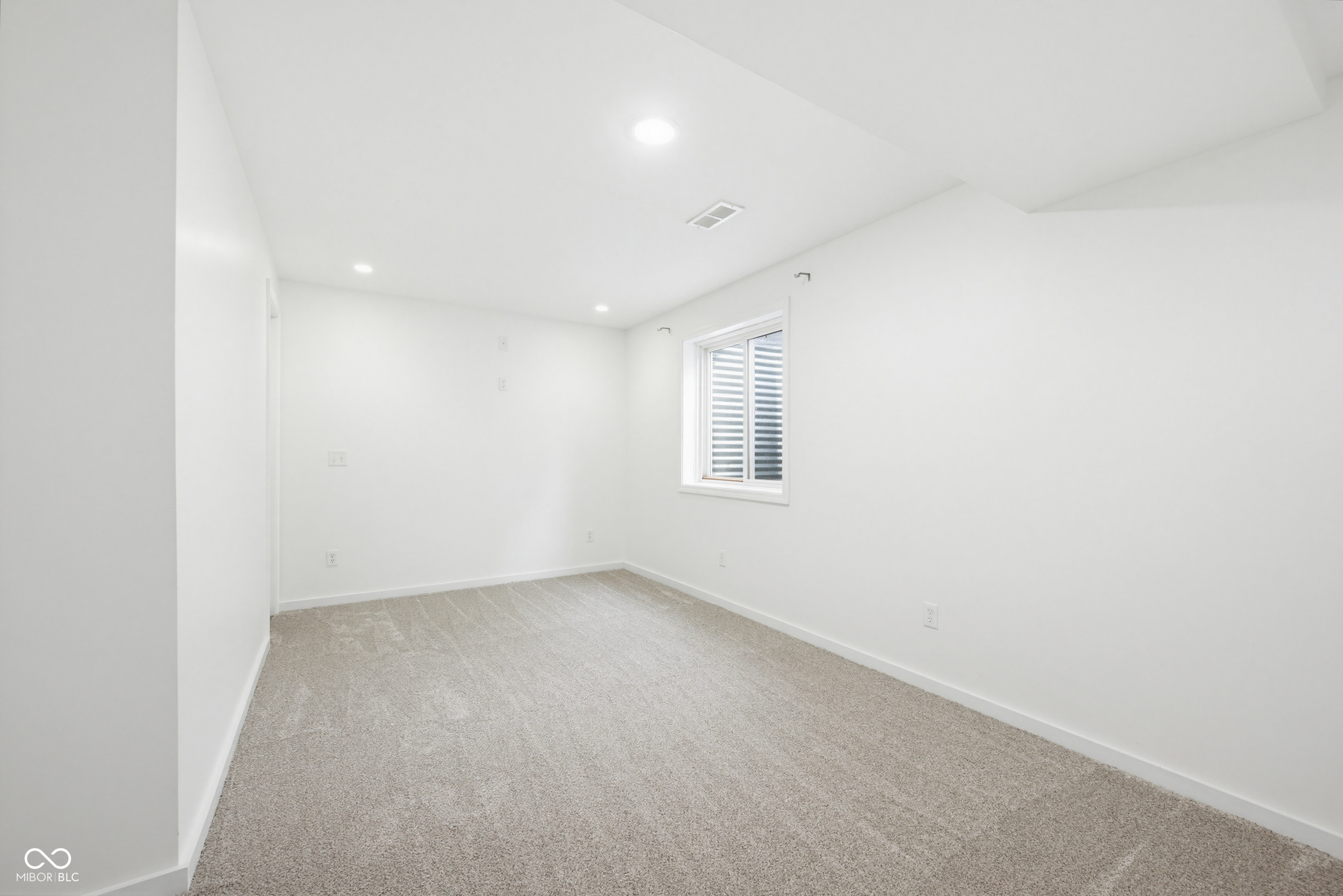 6103 Golden Eagle Drive
