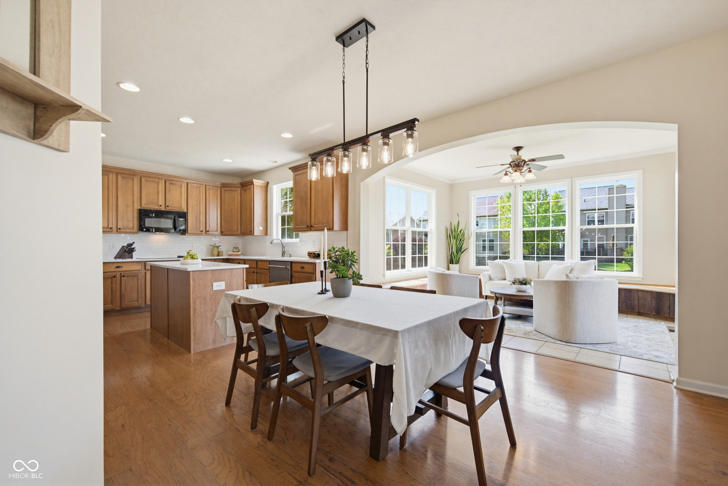 6103 Golden Eagle Drive