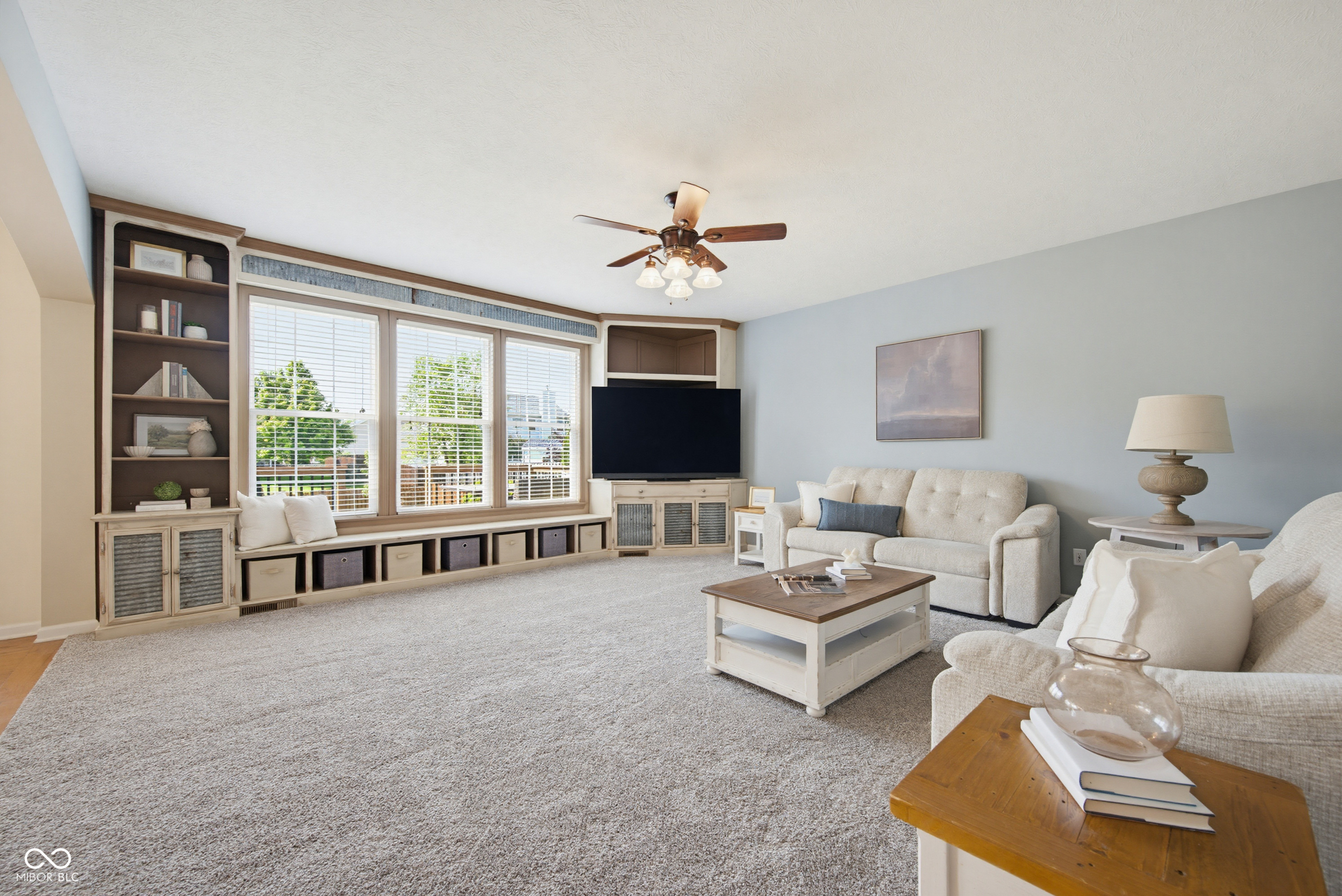 6103 Golden Eagle Drive