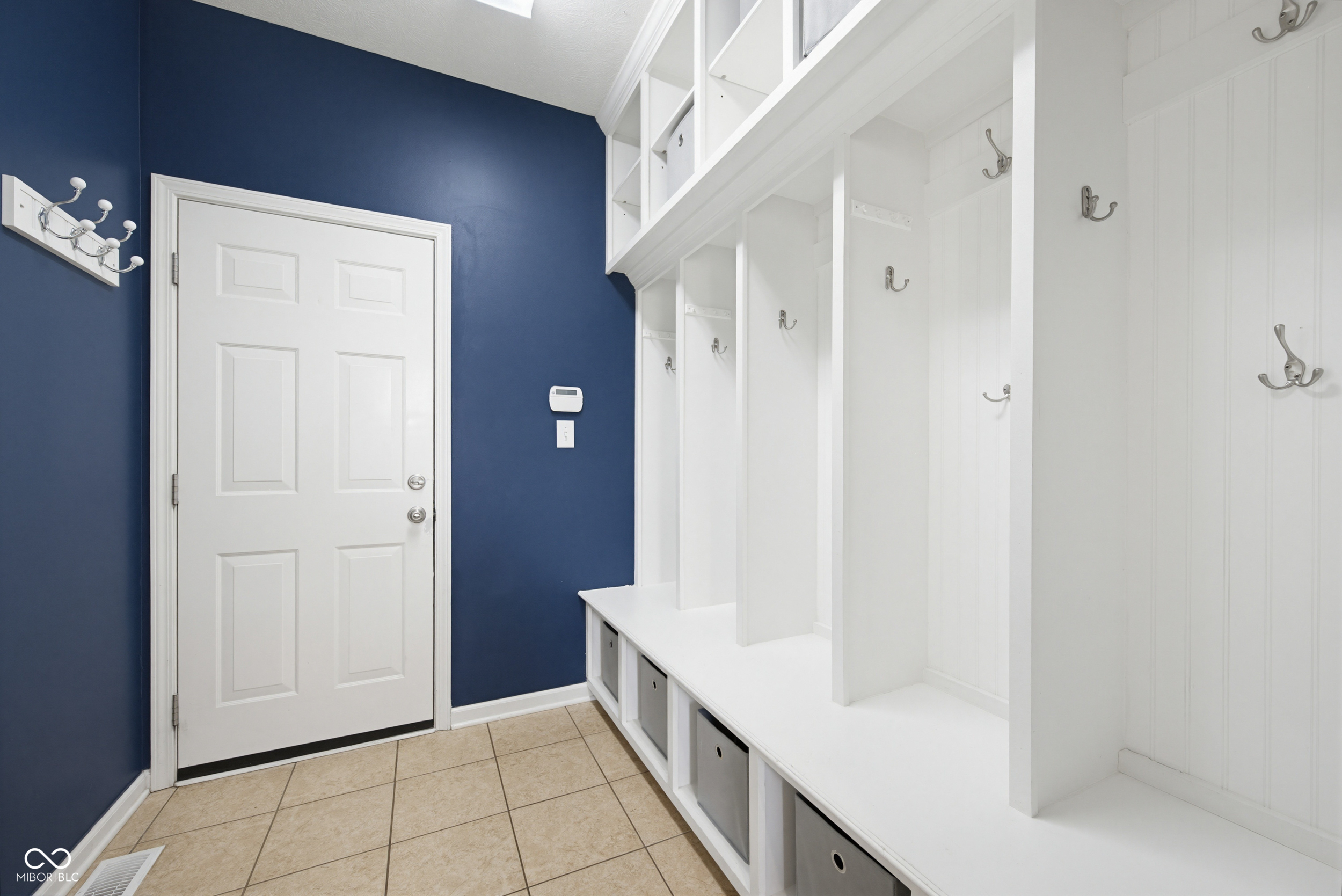 6103 Golden Eagle Drive