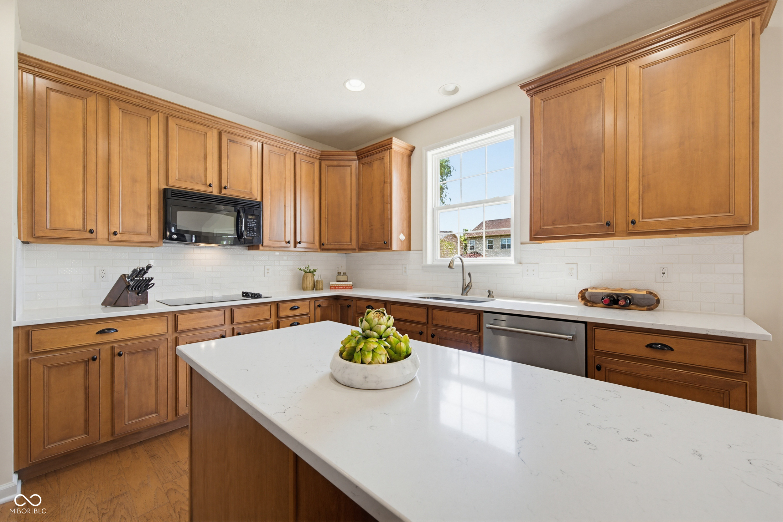 6103 Golden Eagle Drive