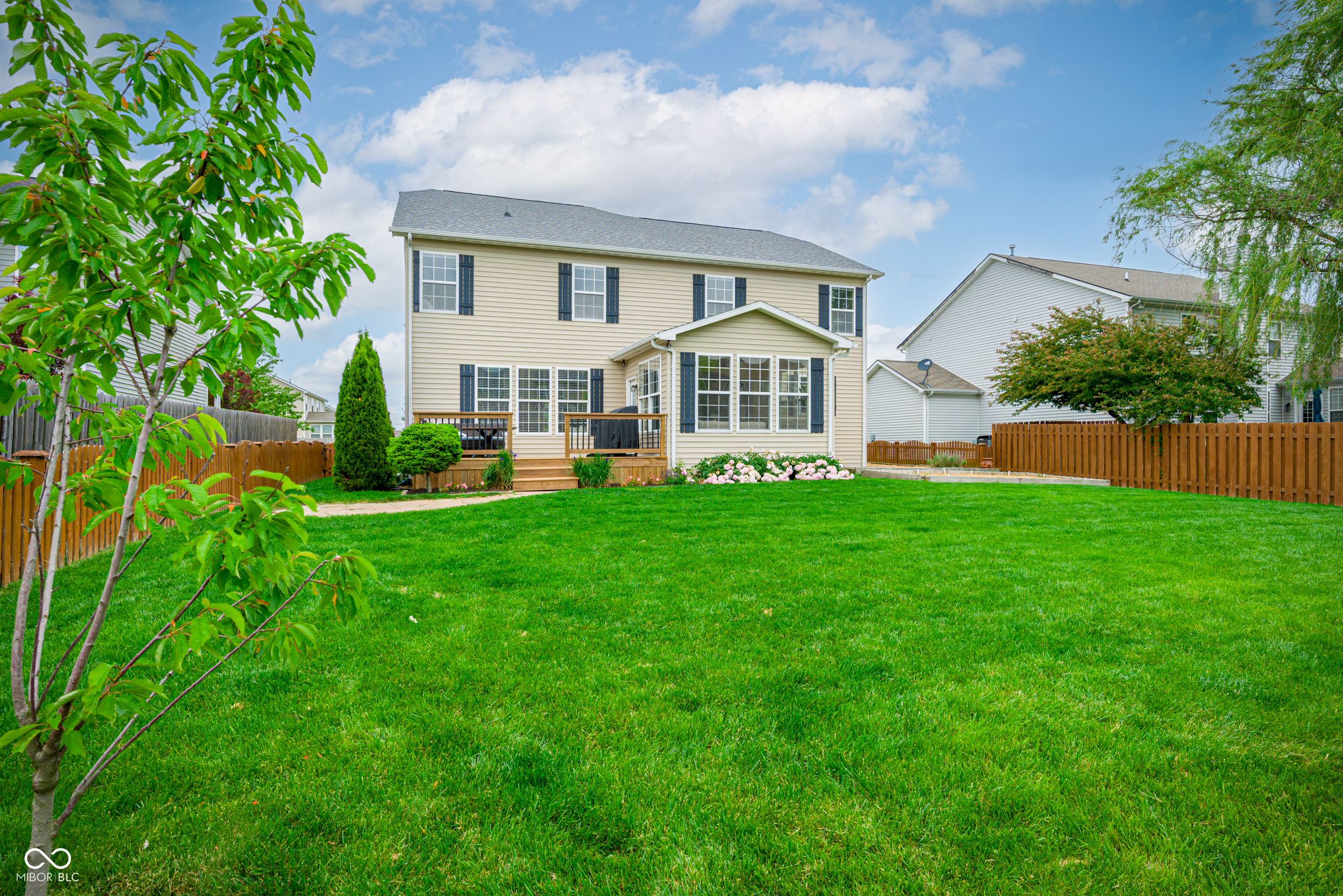 6103 Golden Eagle Drive