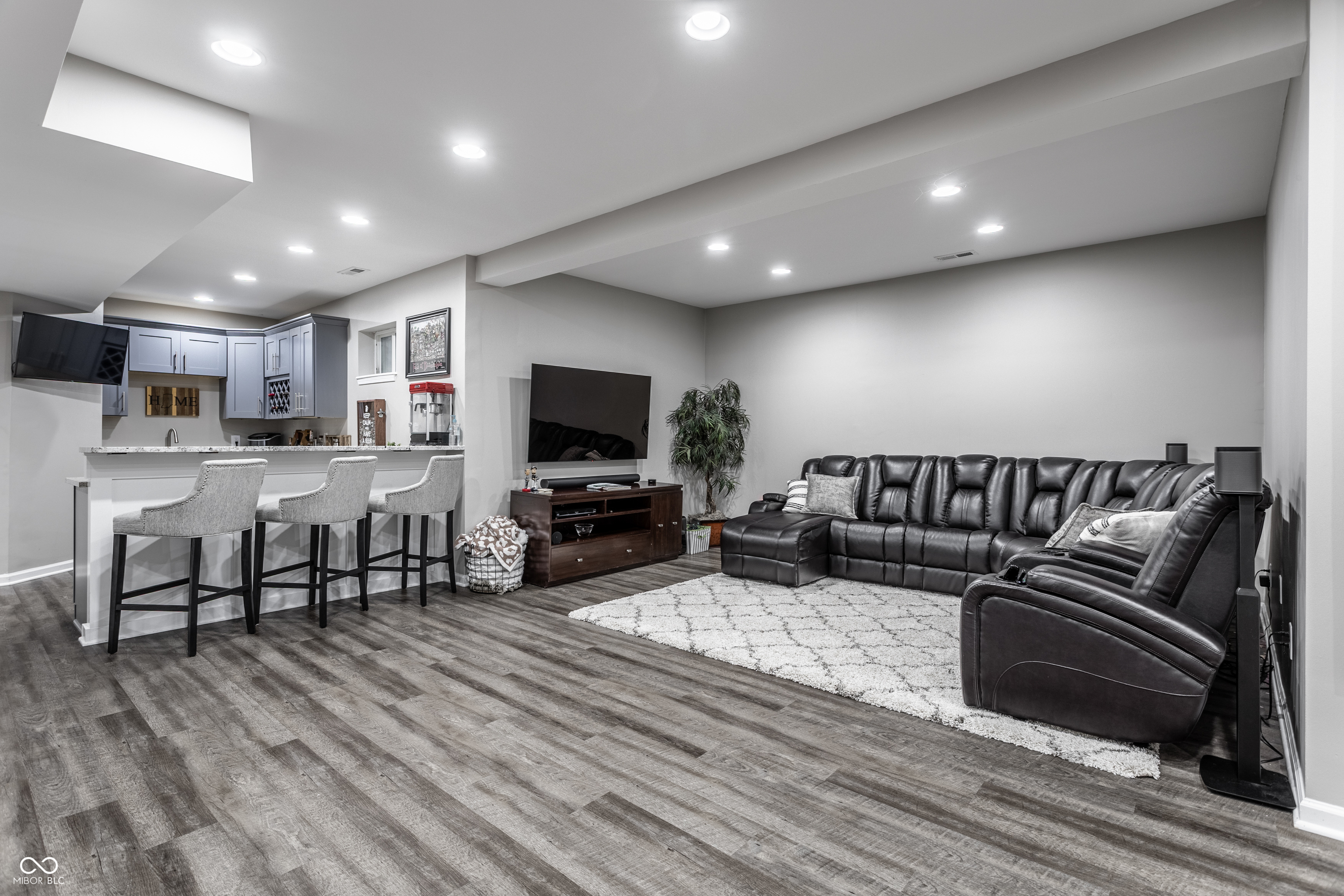 6034 Salisbury Lane