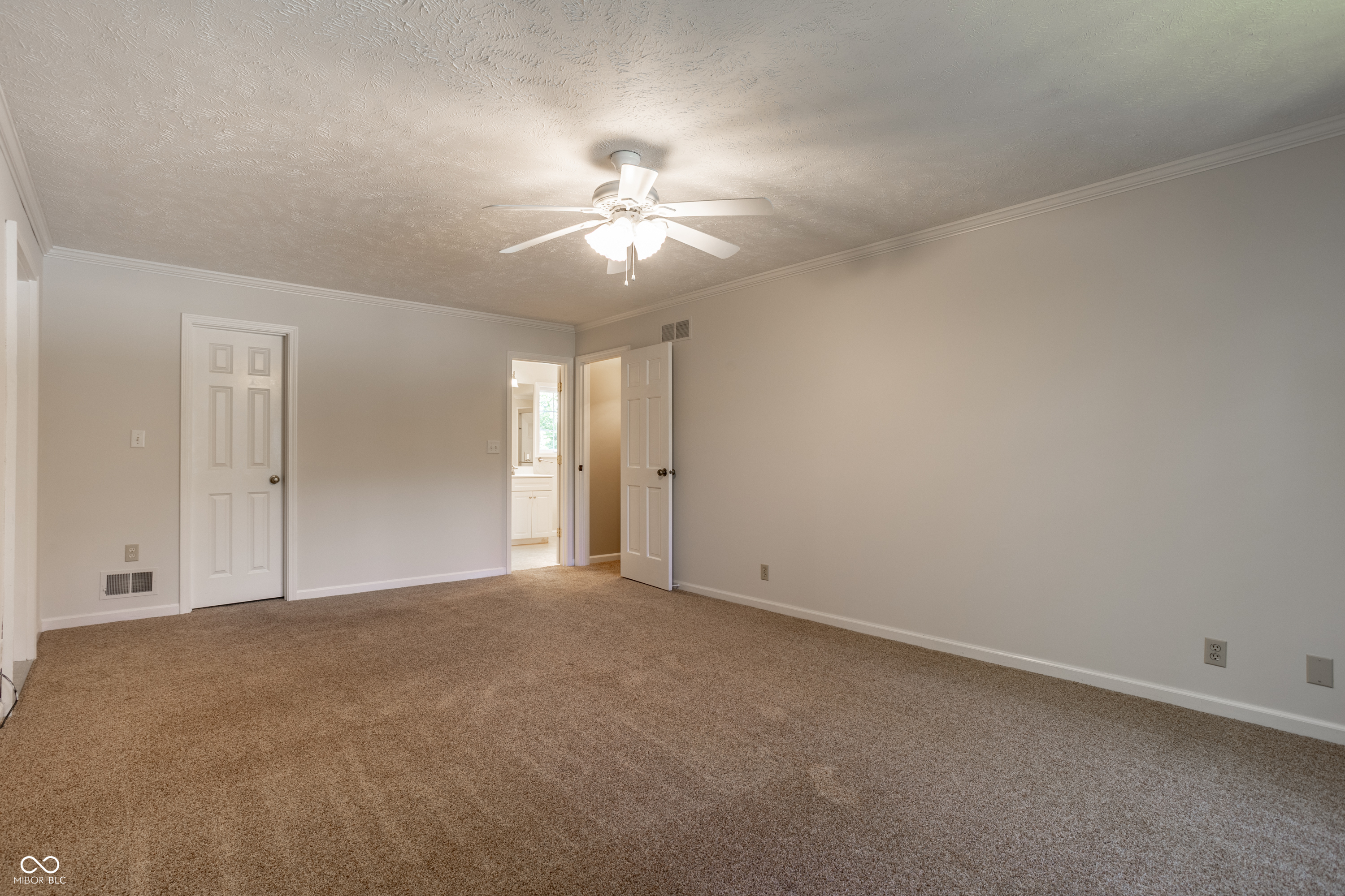 3644 E Carmel Drive