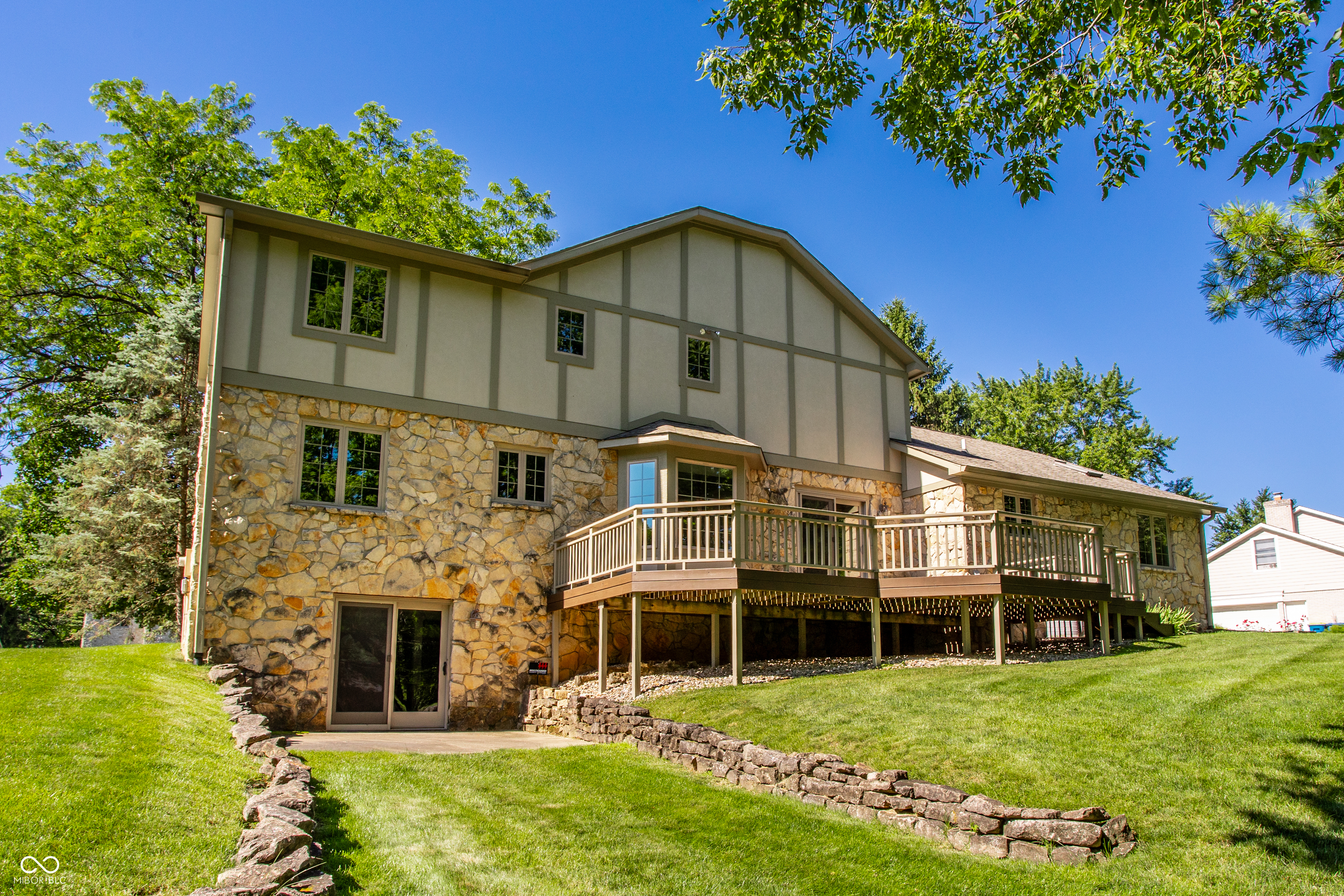 3644 E Carmel Drive