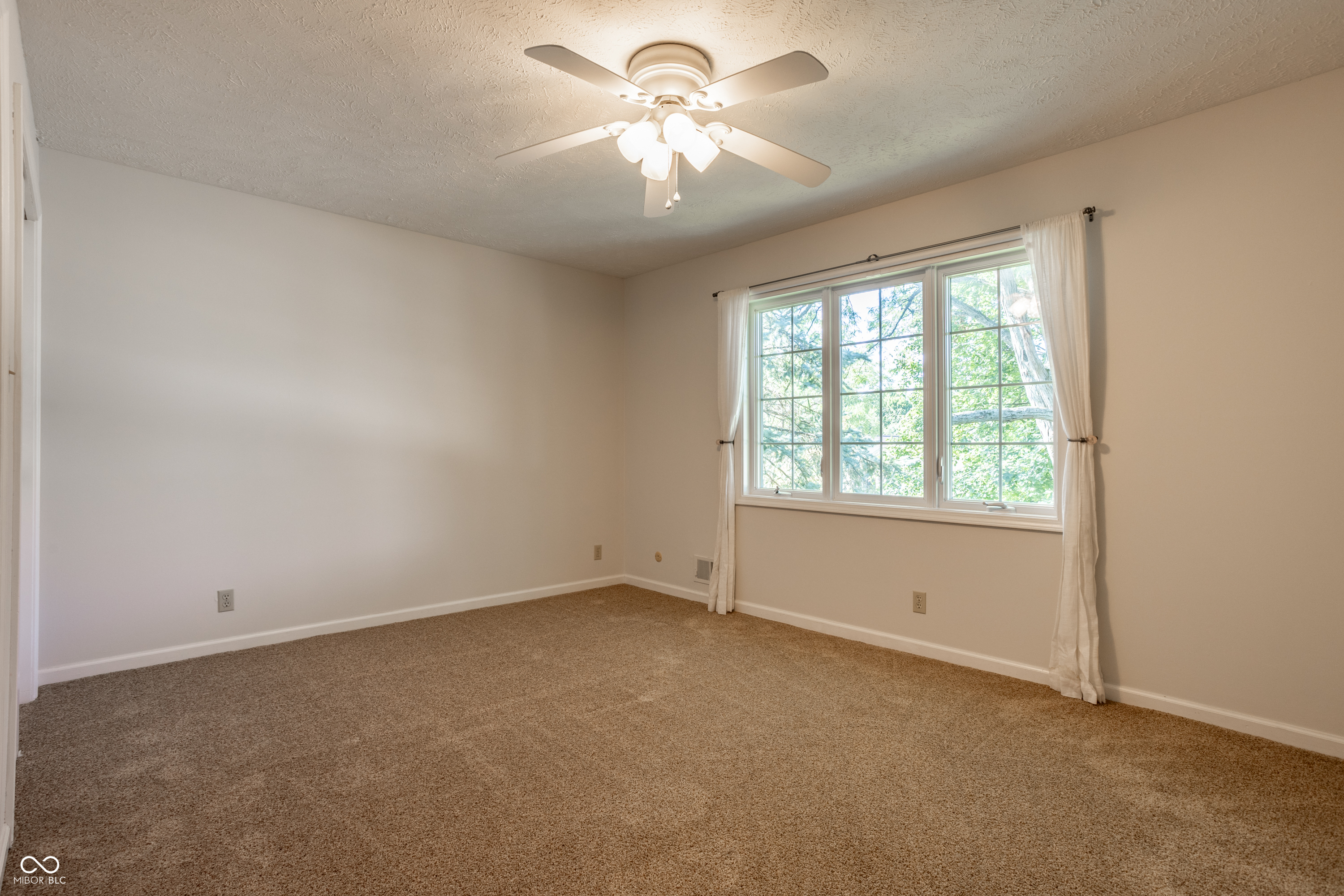3644 E Carmel Drive