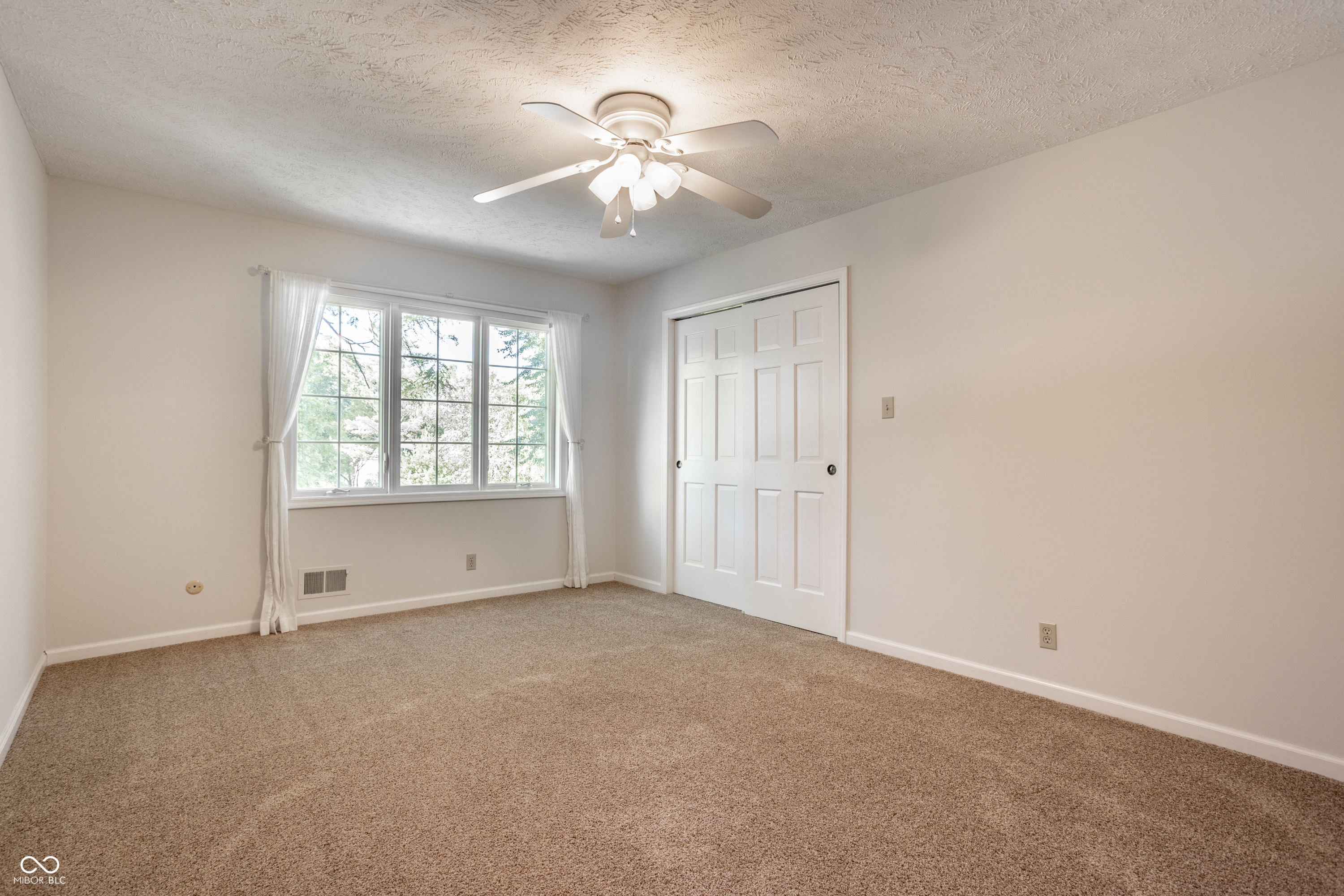 3644 E Carmel Drive