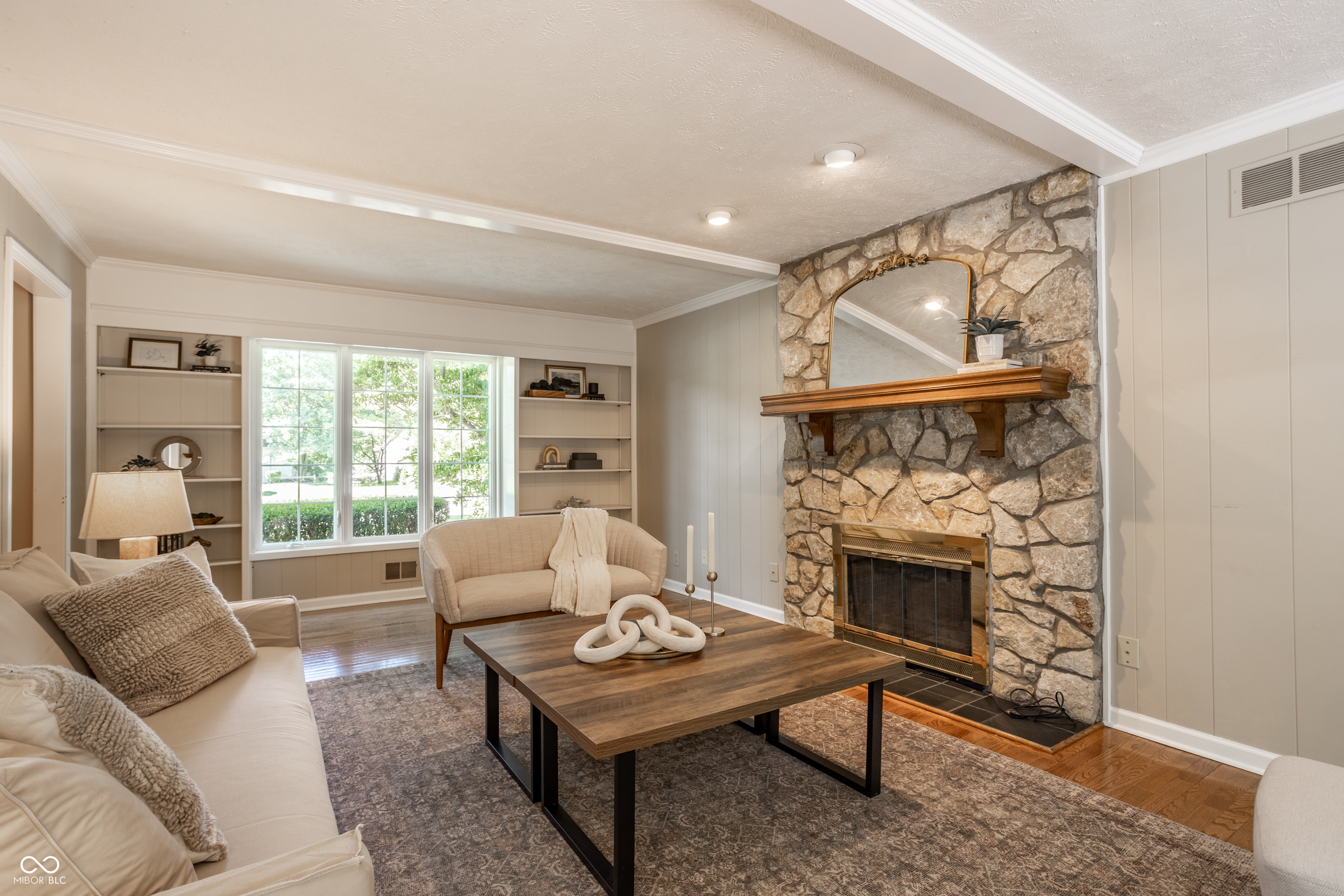 3644 E Carmel Drive