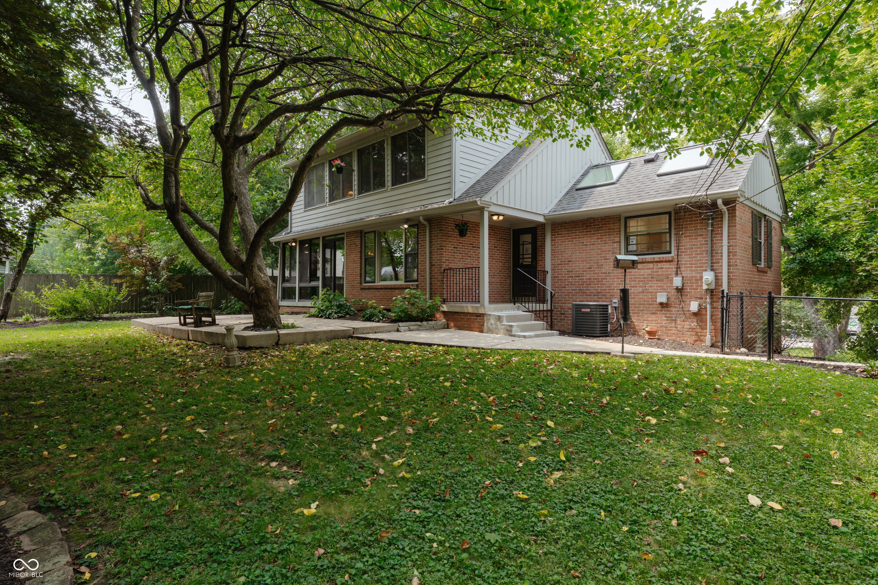 5321 N Illinois Street