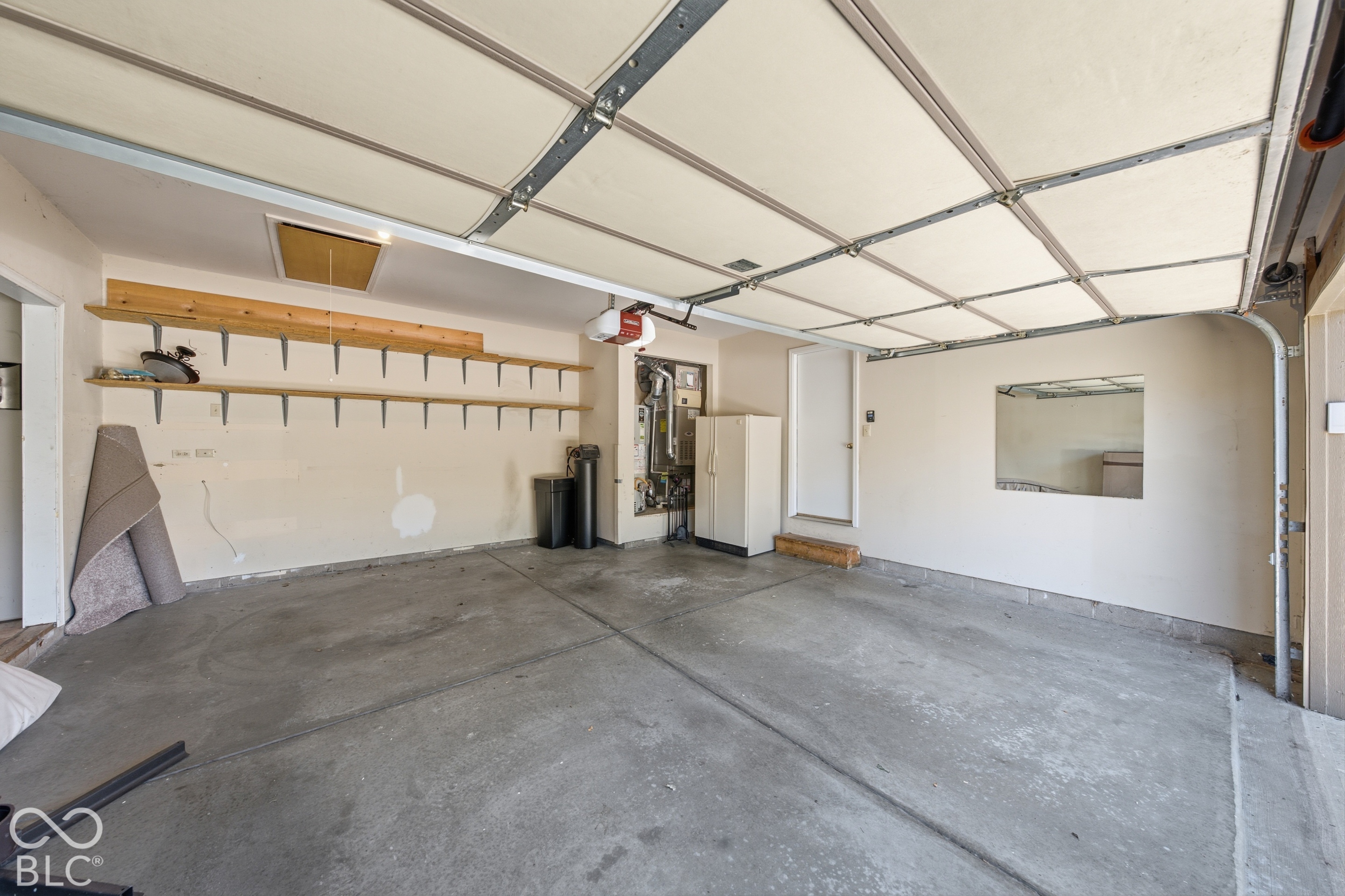 8567 Knoll Crossing