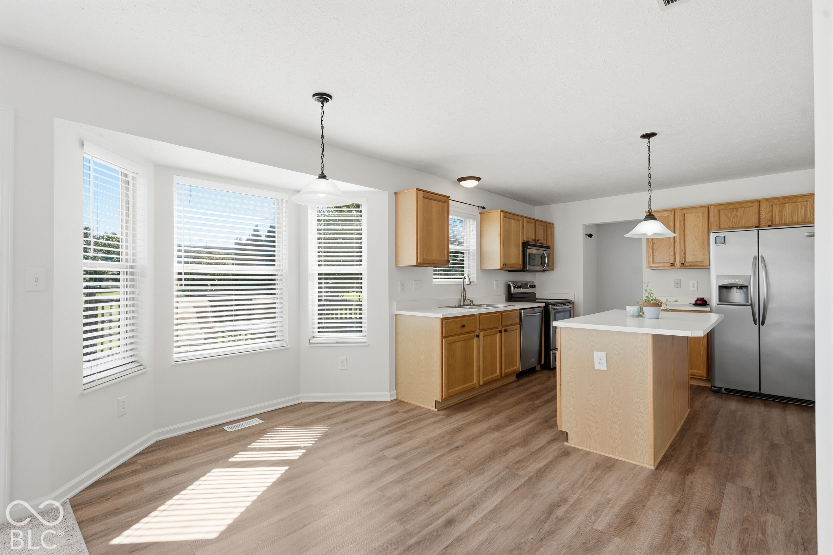 8567 Knoll Crossing