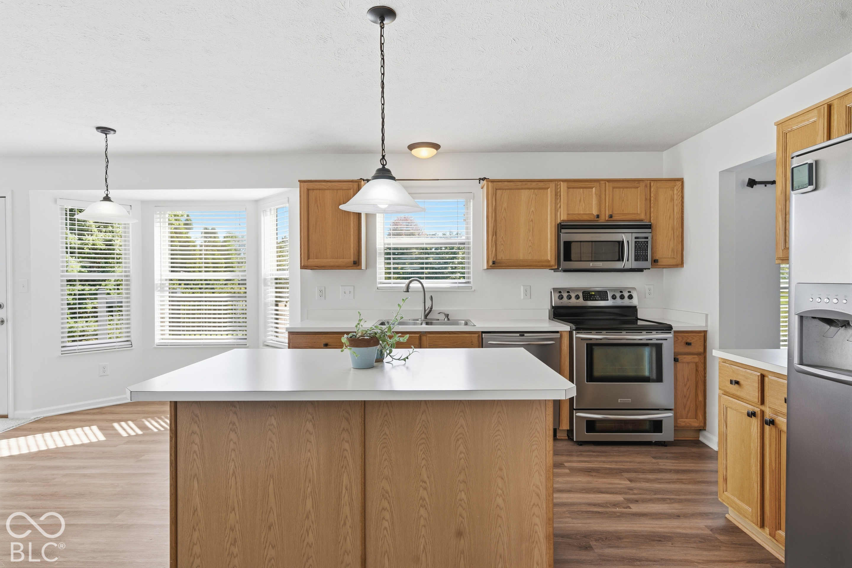 8567 Knoll Crossing