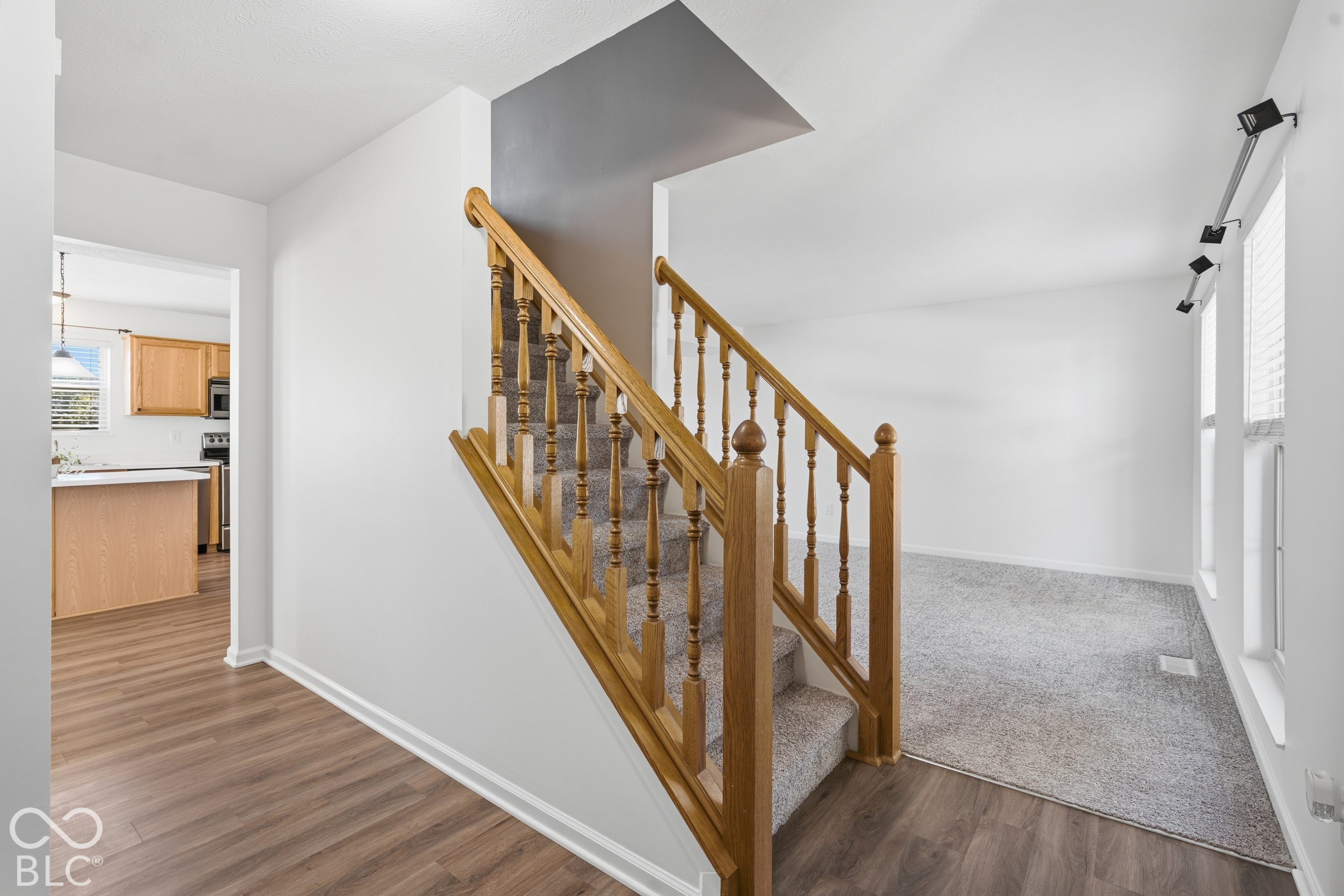8567 Knoll Crossing