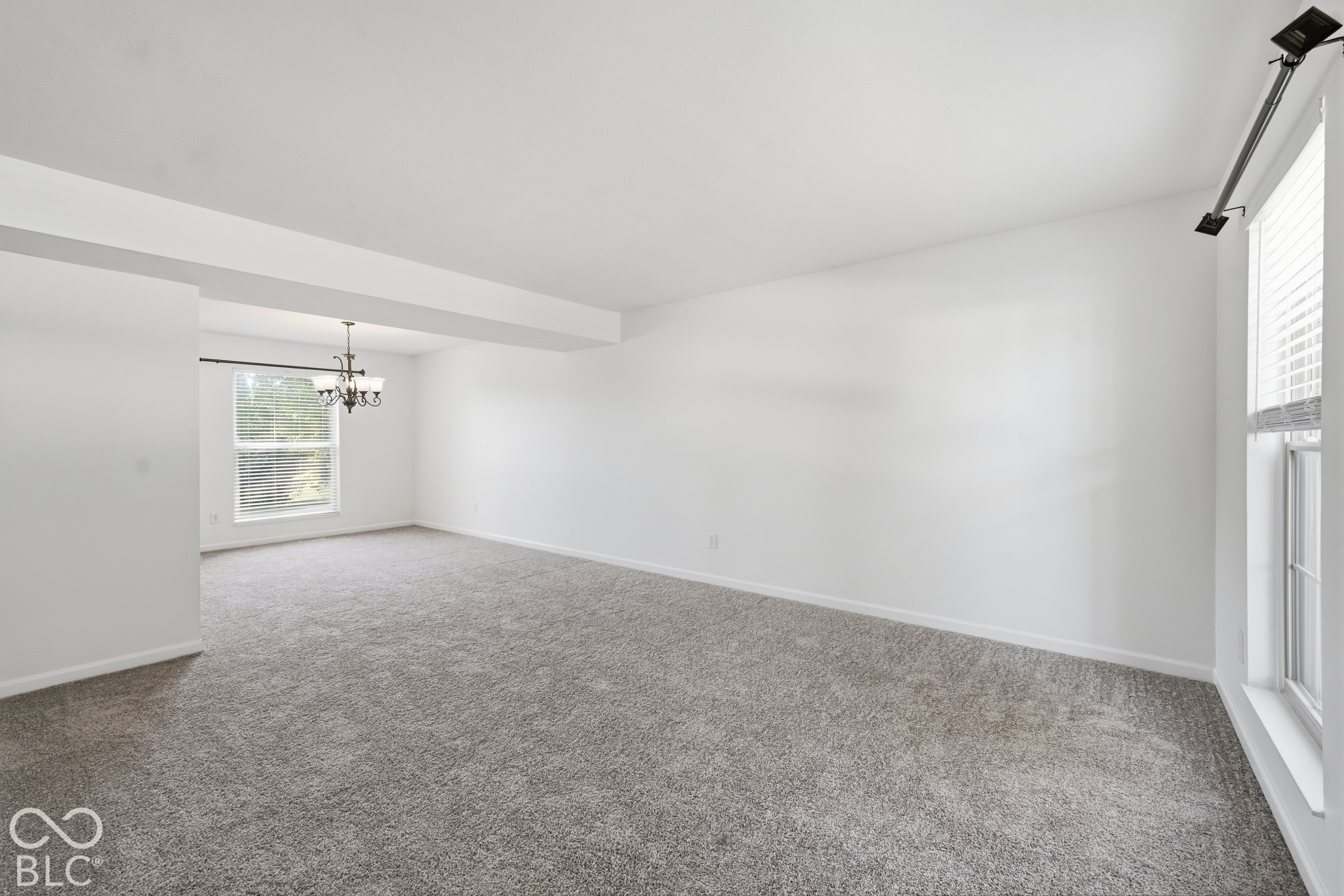 8567 Knoll Crossing