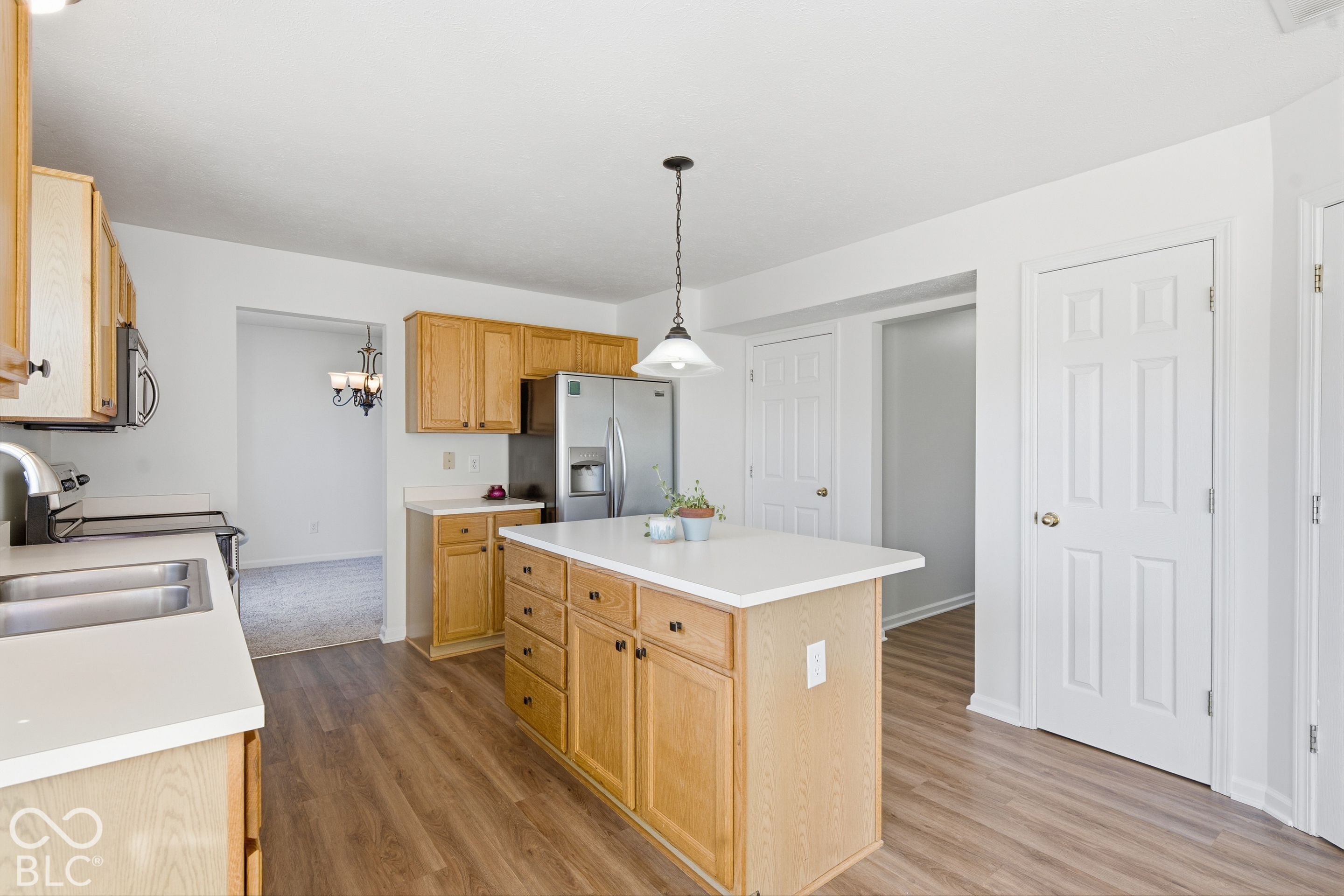 8567 Knoll Crossing