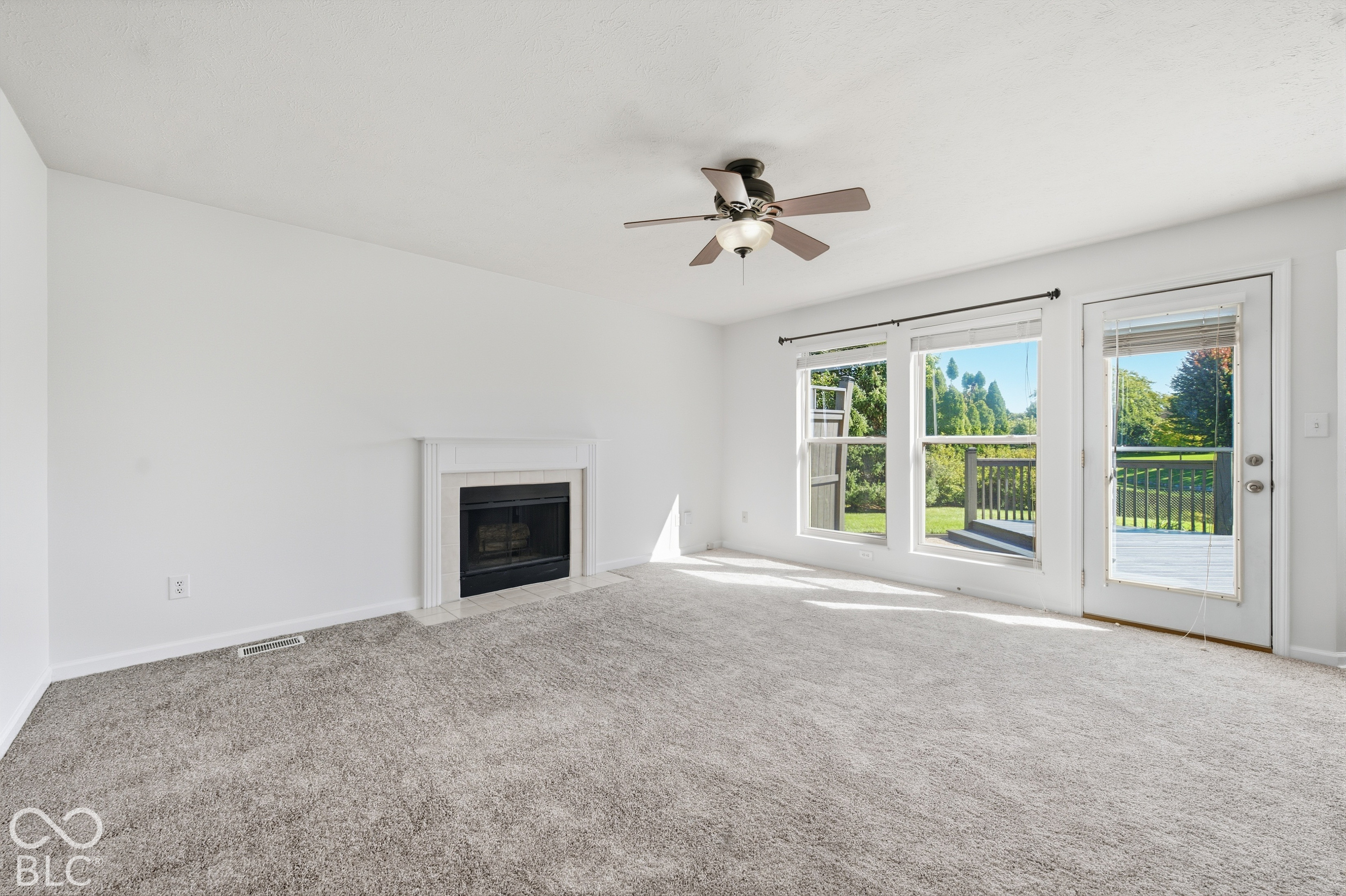 8567 Knoll Crossing
